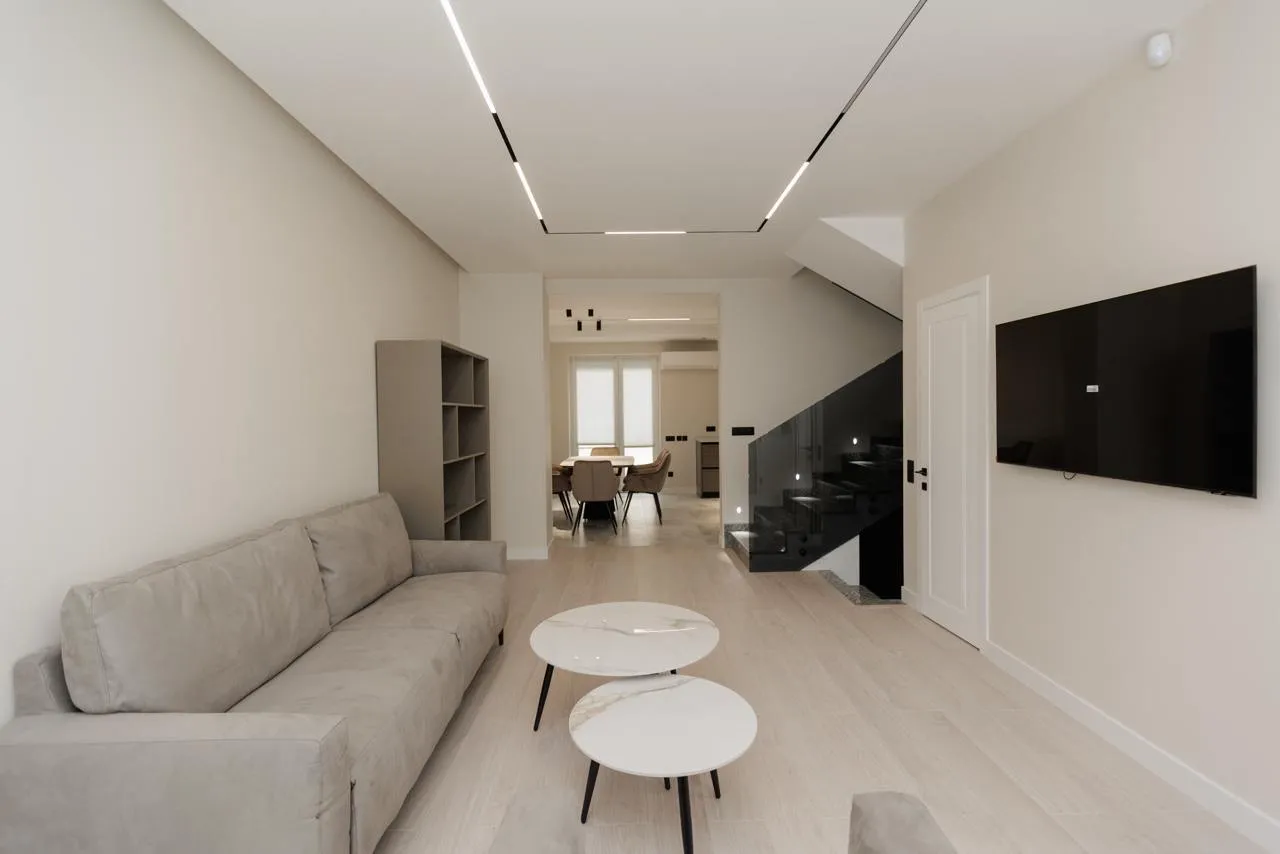 2-этажный дом, 180 м² — Изображение 1