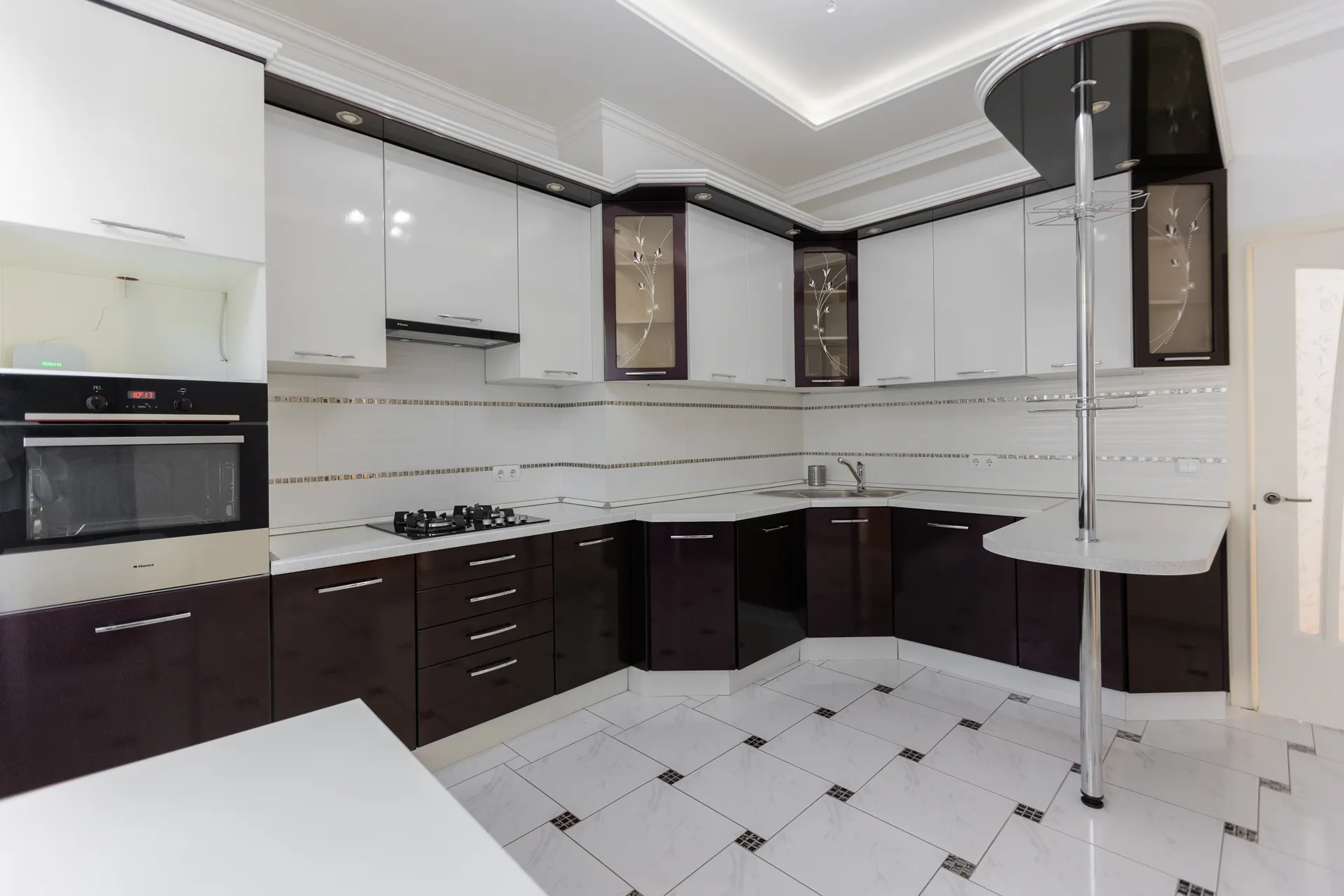 3-этажный дом, 250 м² — Изображение 2