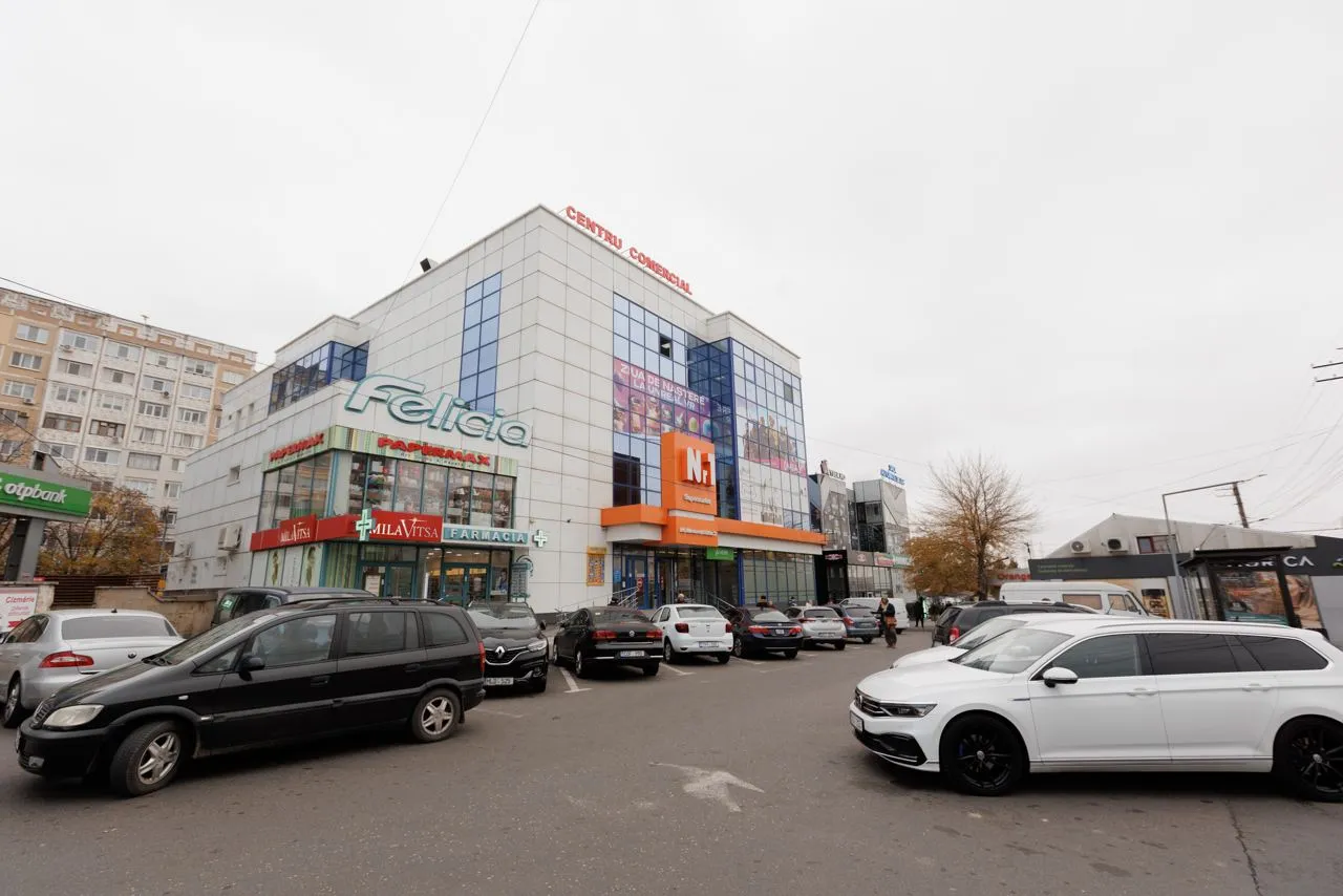 Spațiu comercial, 700 m² — Imagine 4
