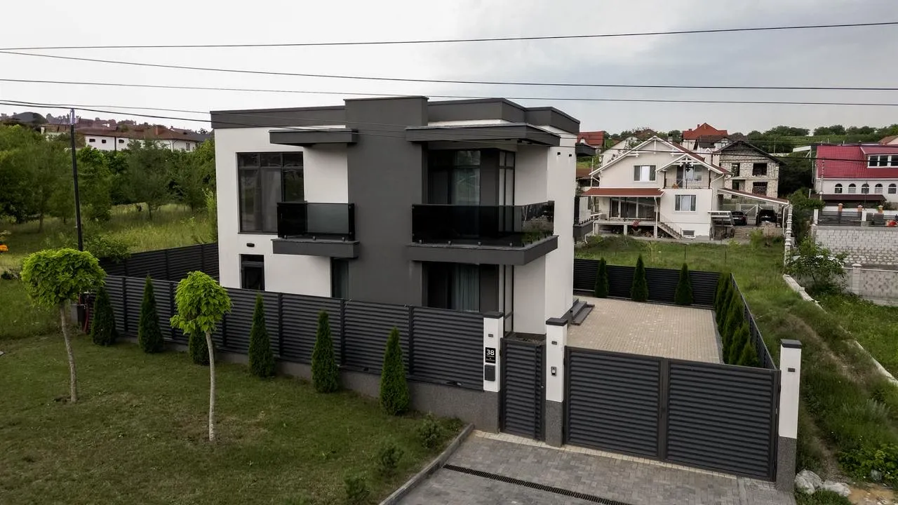 2-этажный дом, 270 м² — Изображение 1