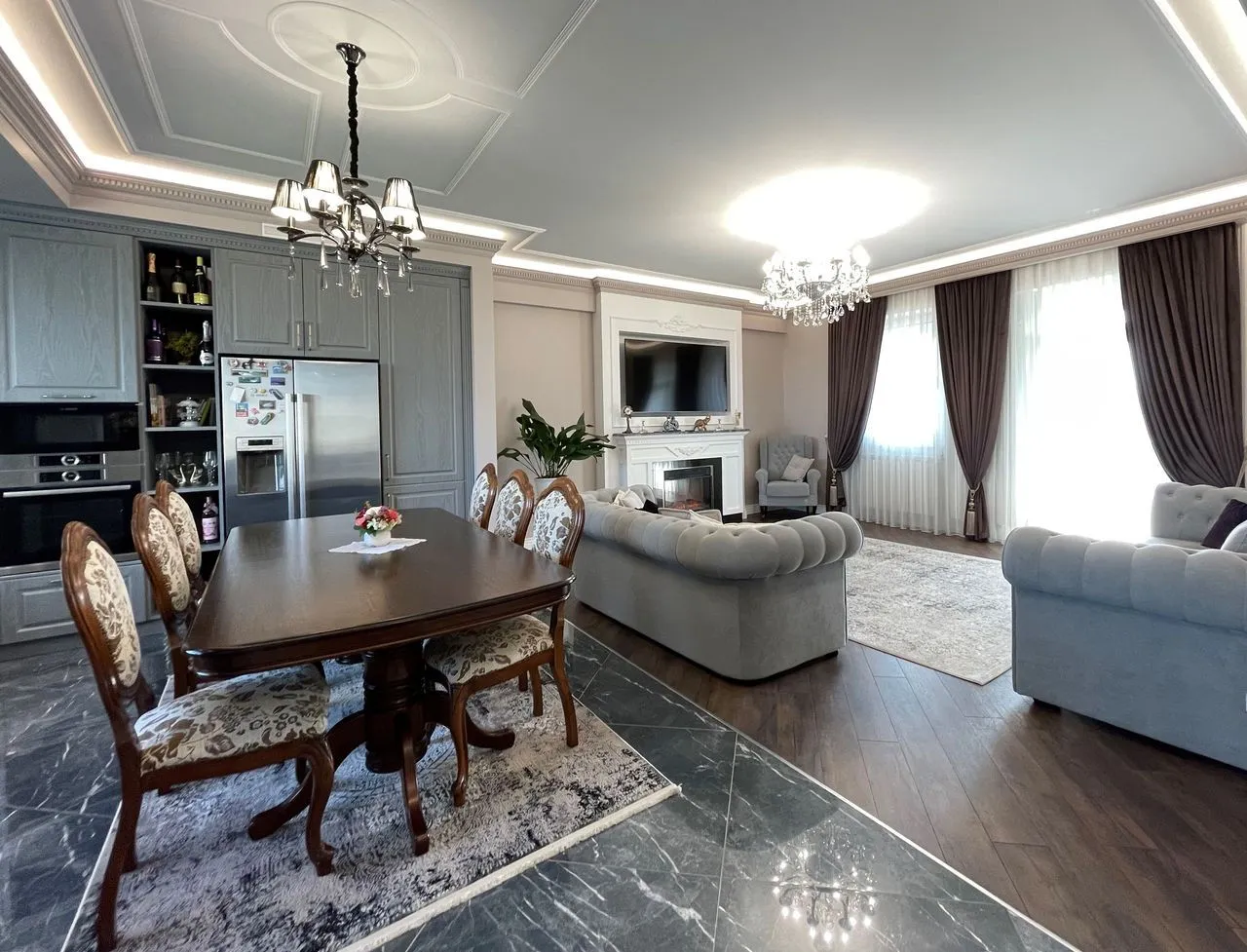 4-комнатная квартира, 200 м² — Изображение 1