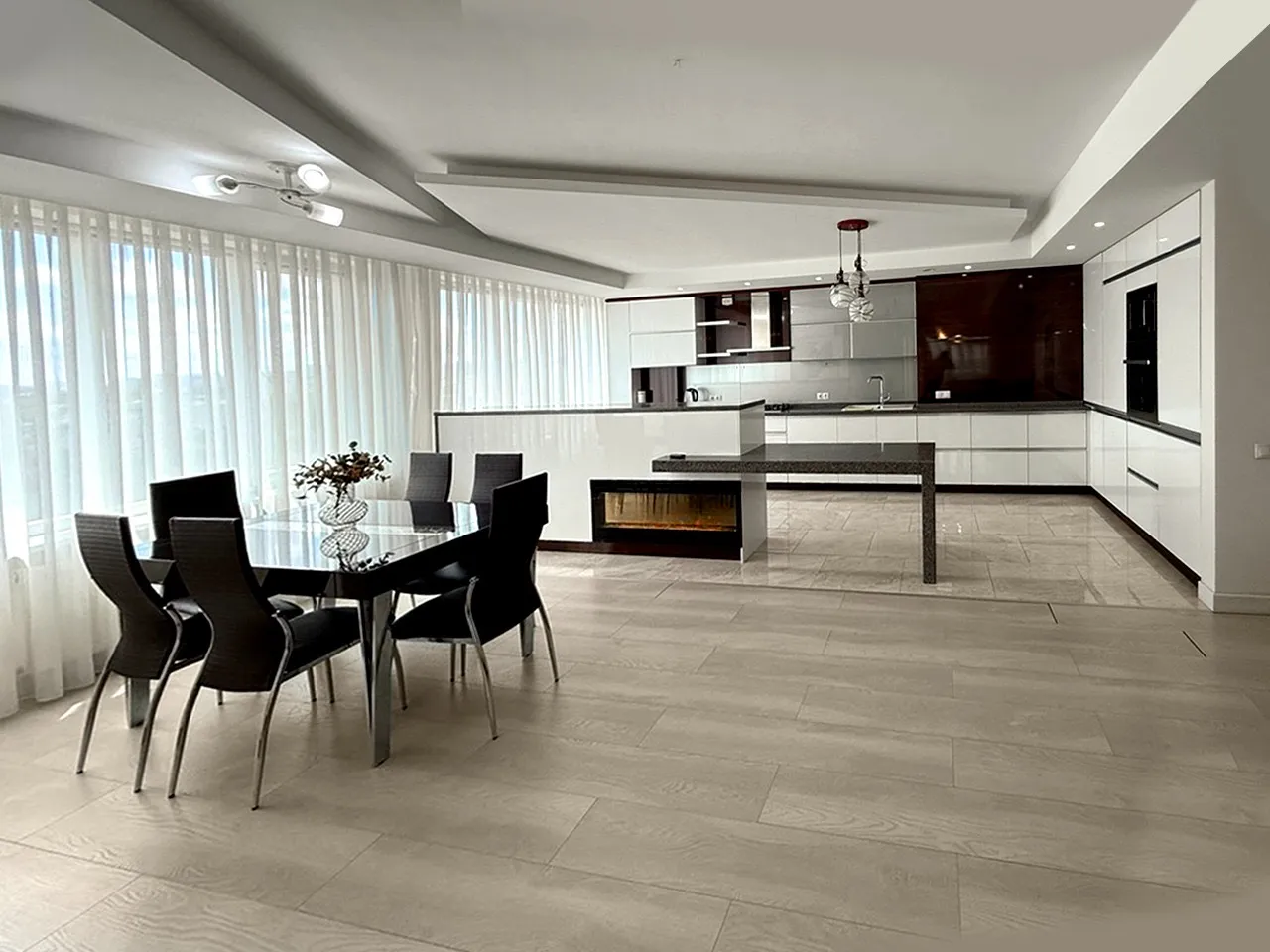 3-camere apartament, 130 m² — Imagine 1