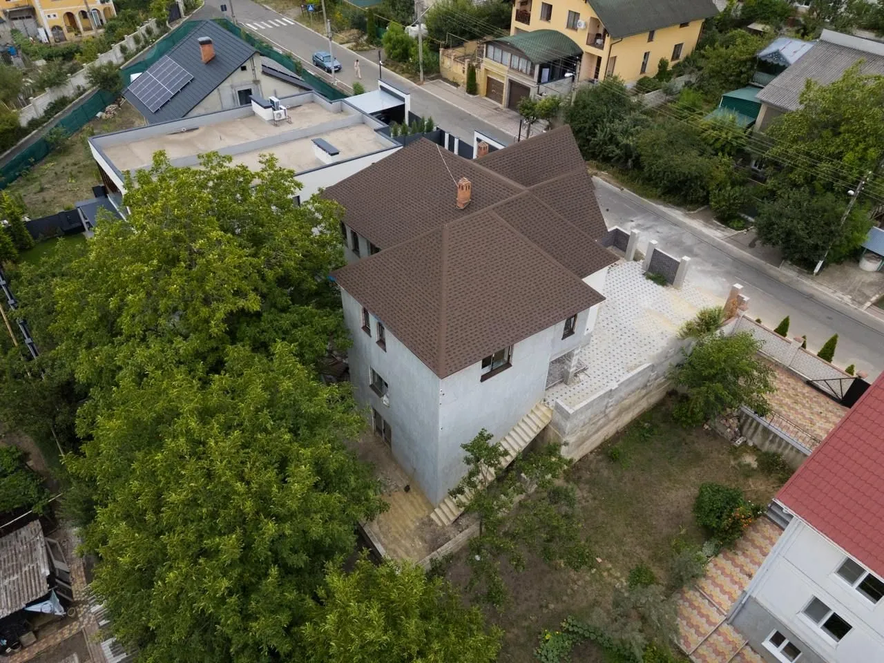 3-floor house, 225 m² — Image 1