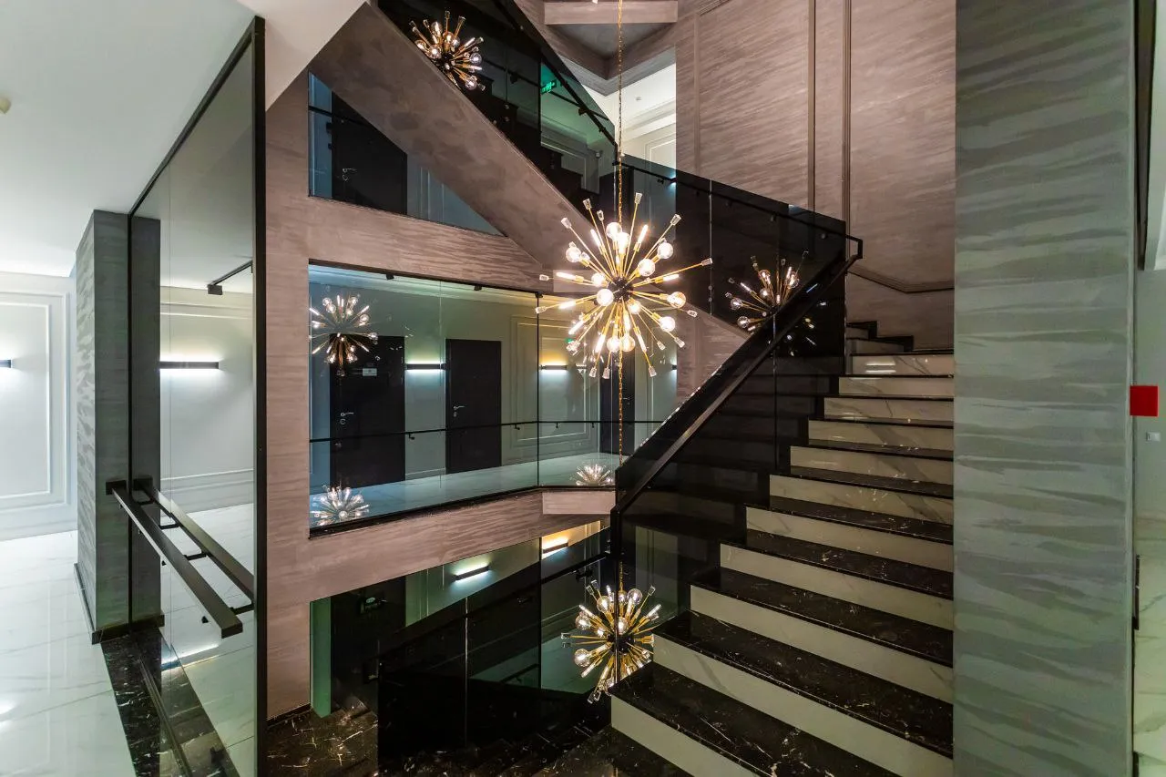 4-bedroom office, 165.4 m² — Image 2