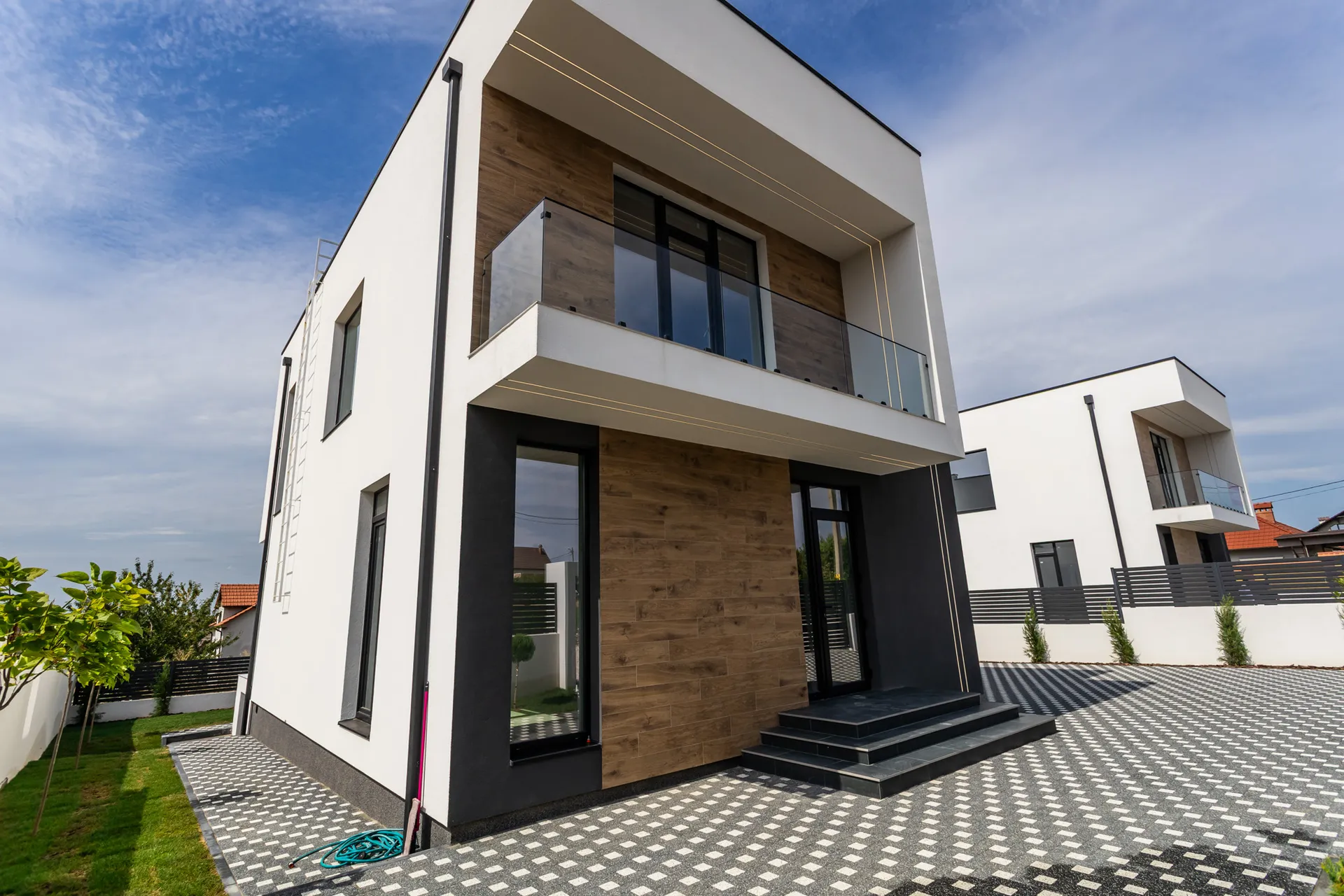 2-floor house, 200 m² — Image 3
