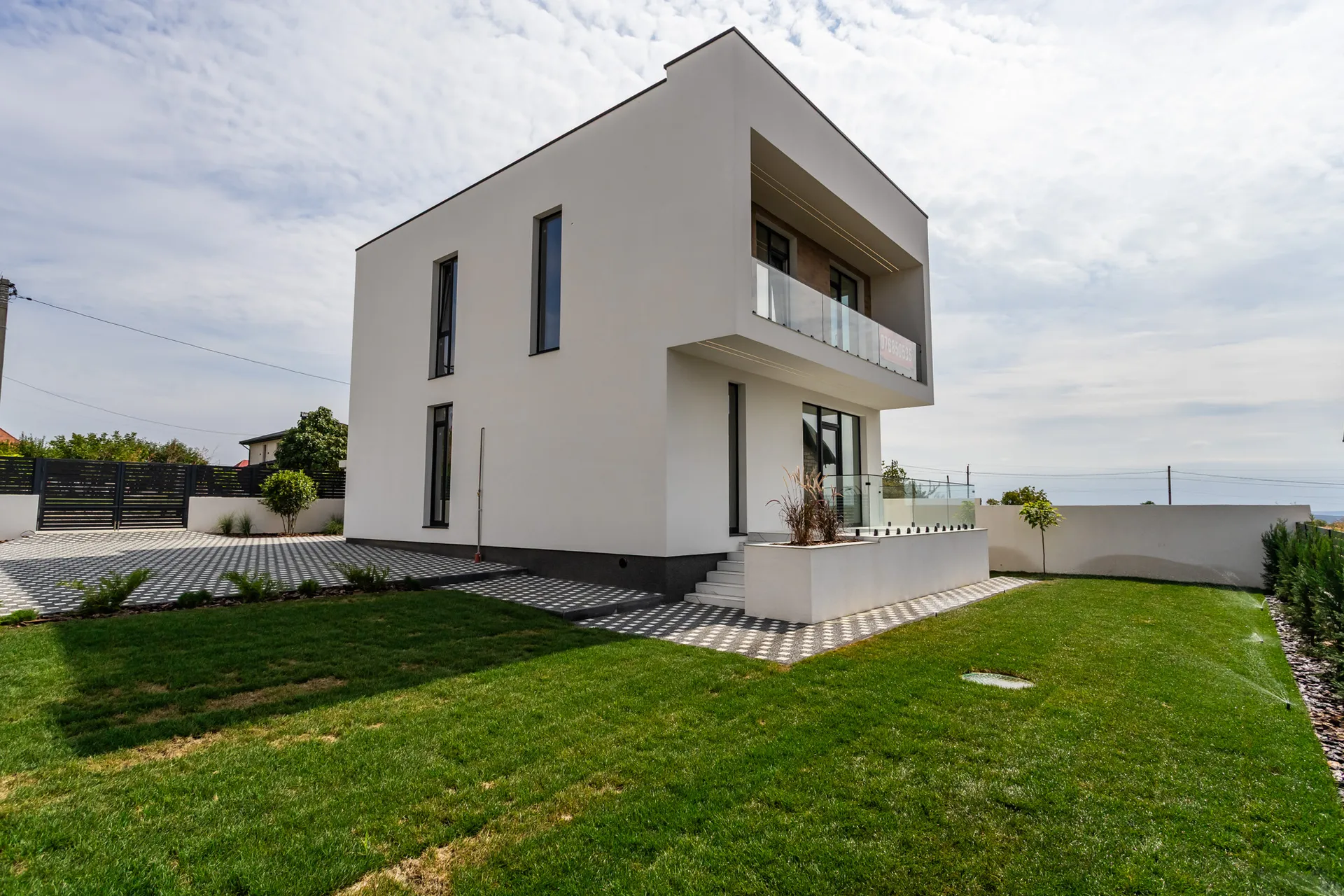 2-floor house, 200 m² — Image 2