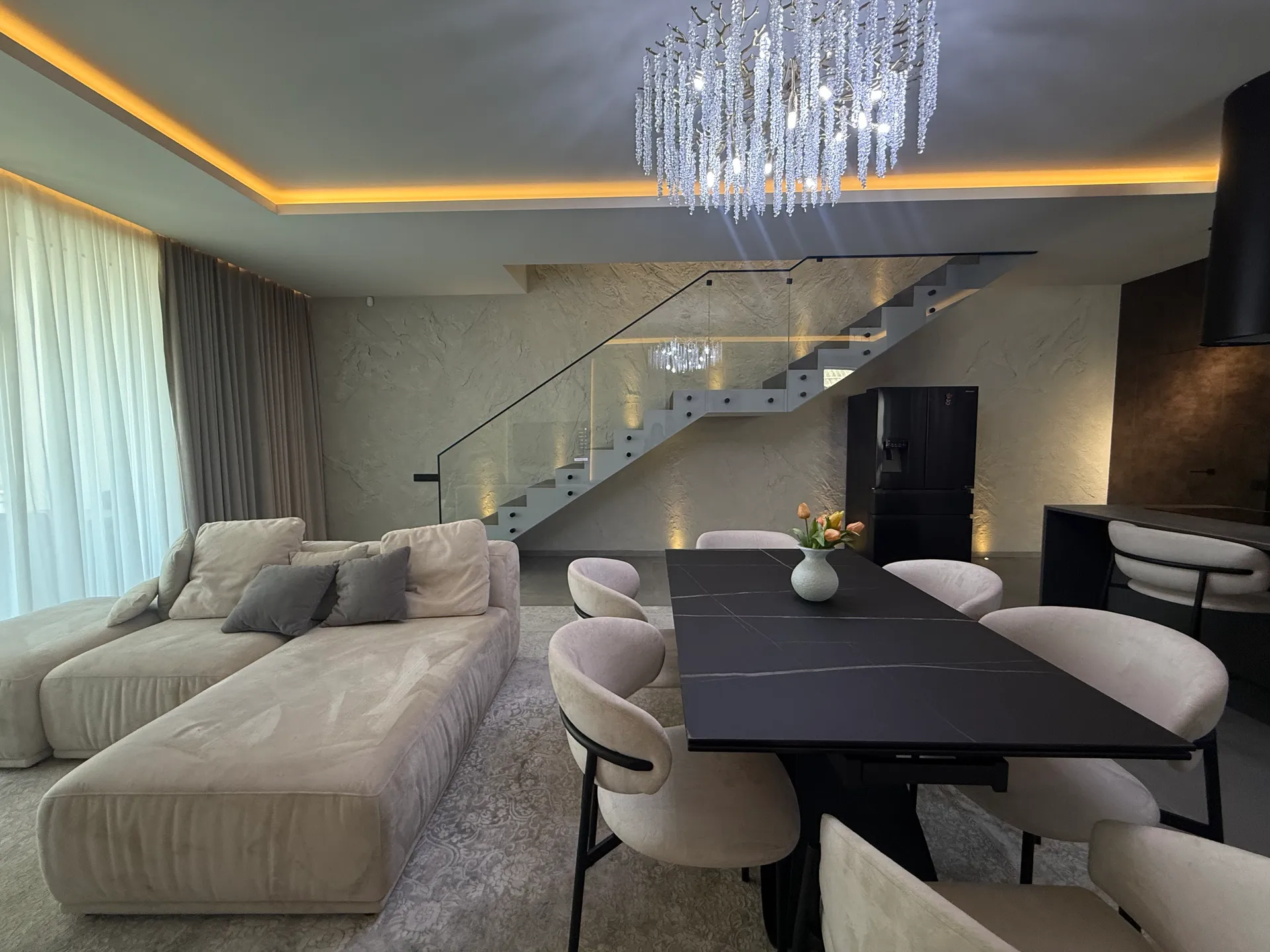 2-этажный дом, 225 м² — Изображение 1