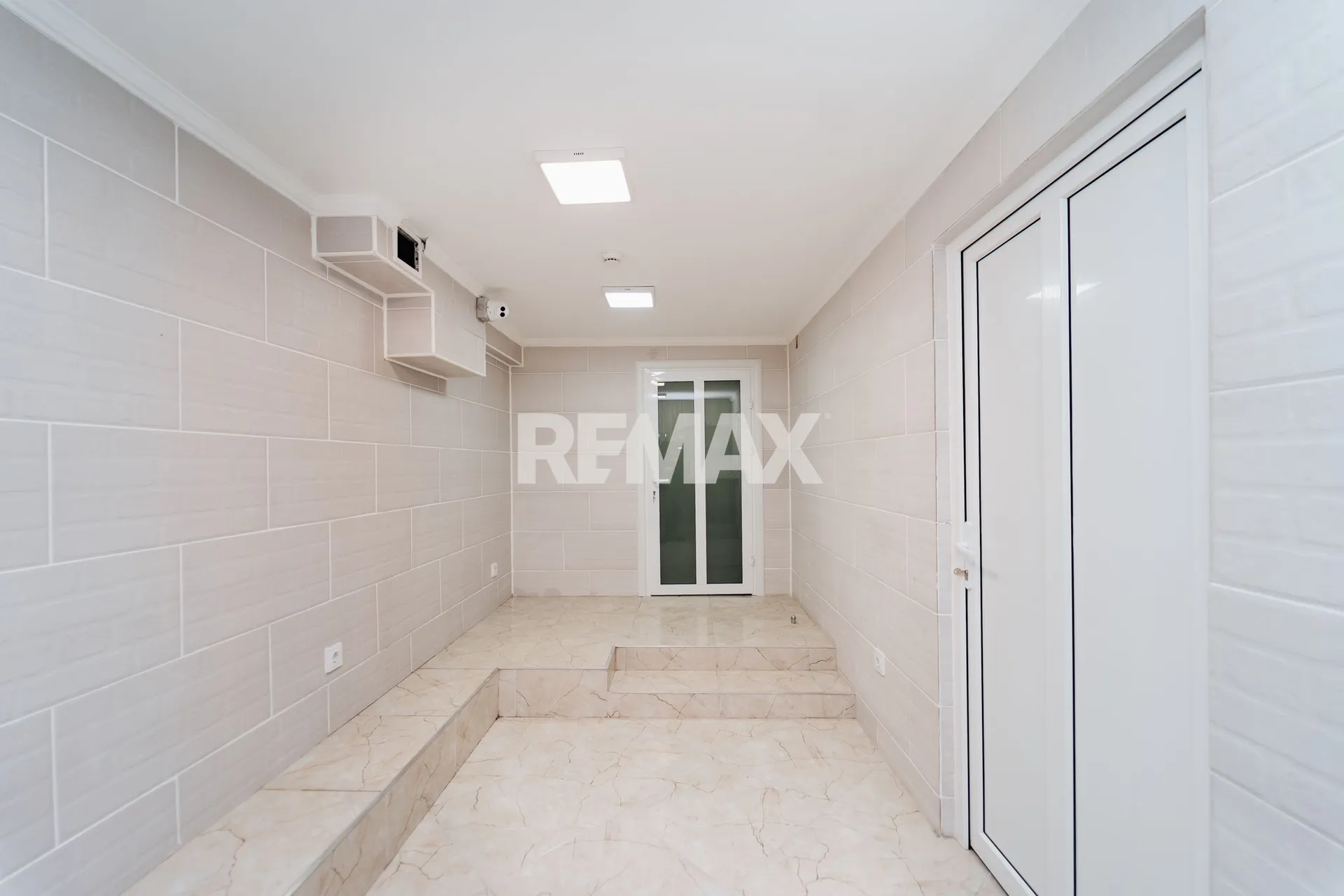 Trade space, 139.3 m² — Image 13