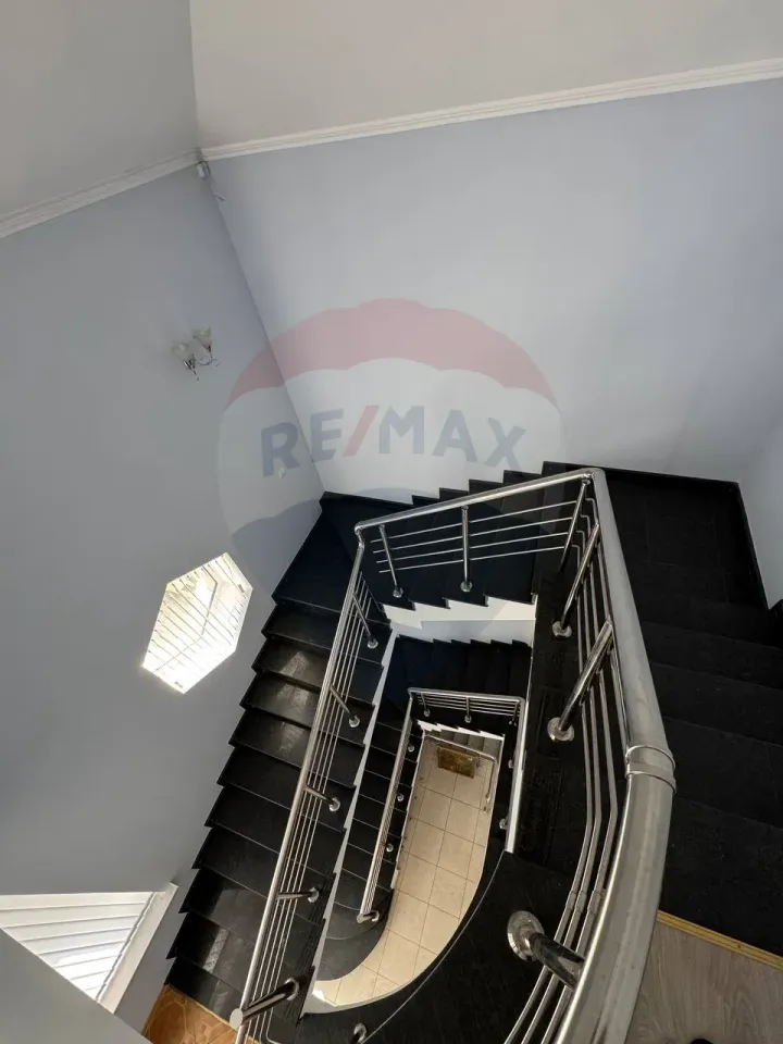 3-floor house, 336 m² — Image 6