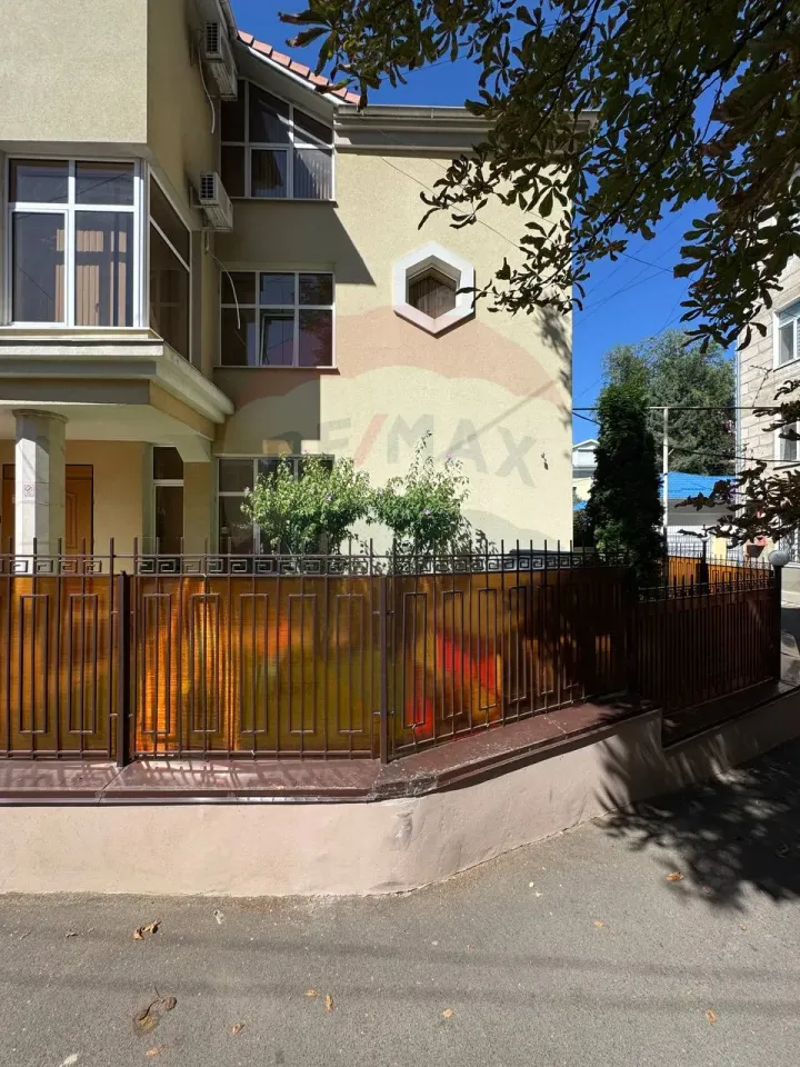 3-floor house, 336 m² — Image 19