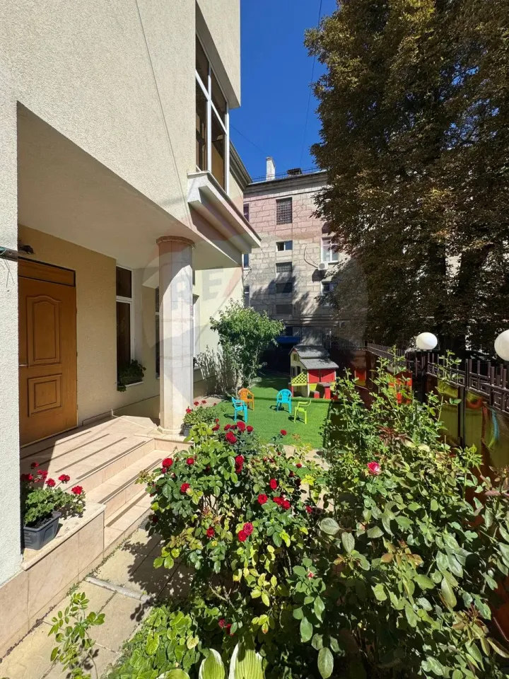 3-floor house, 336 m² — Image 8