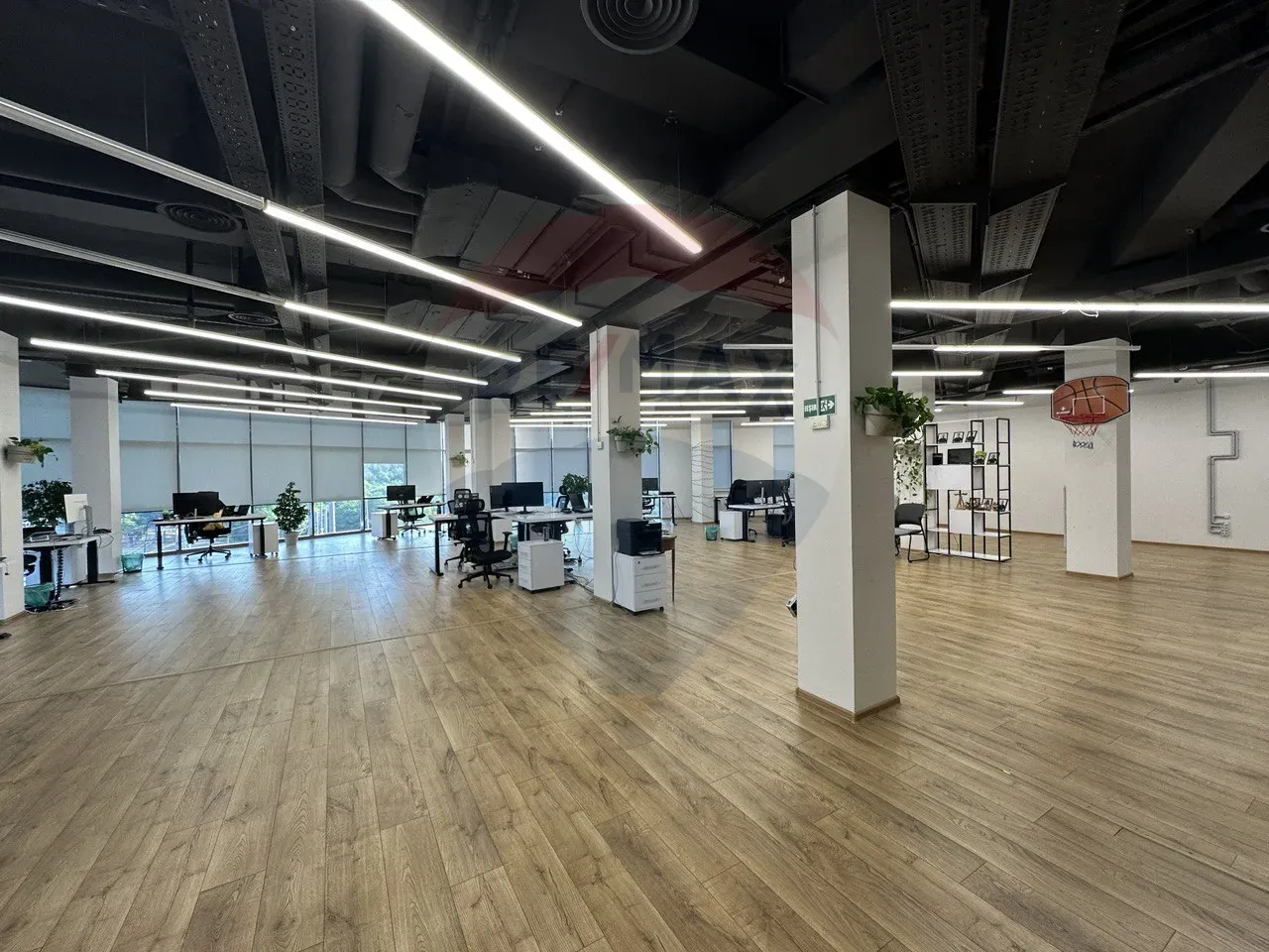 1-bedroom office, 300 m² — Image 8