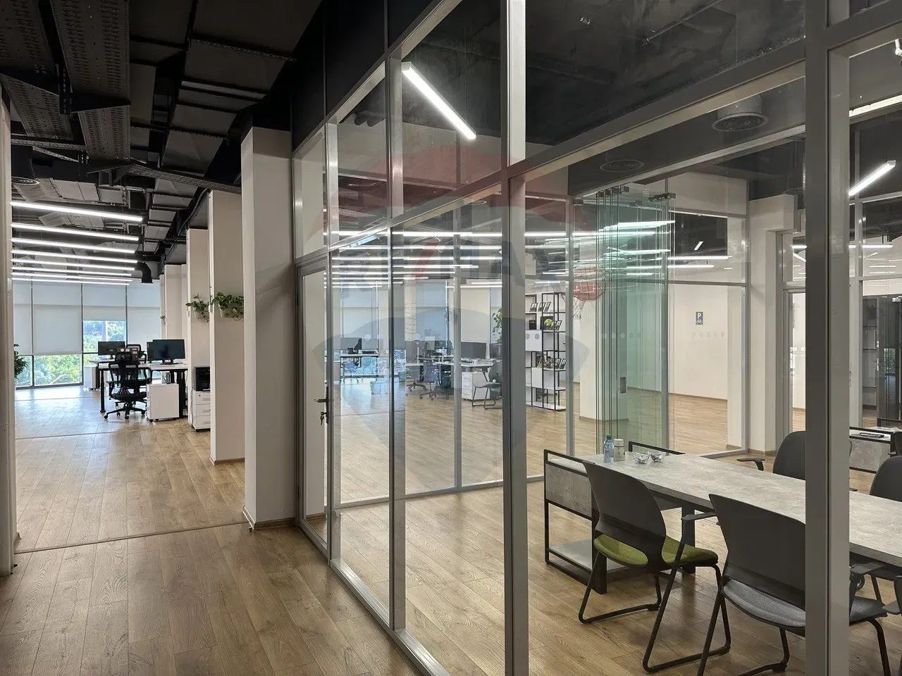 1-bedroom office, 300 m² — Image 7