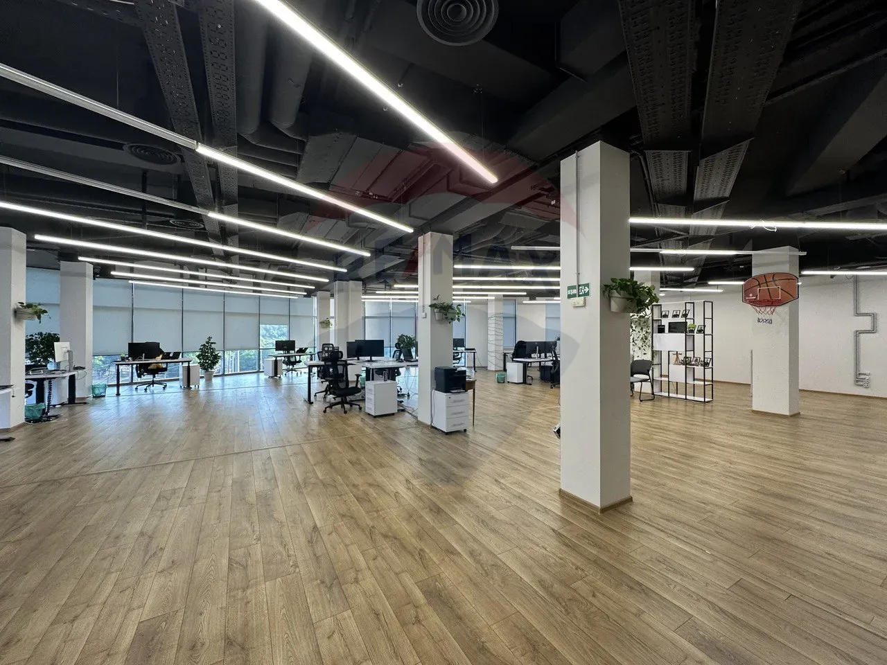 1-bedroom office, 300 m² — Image 4