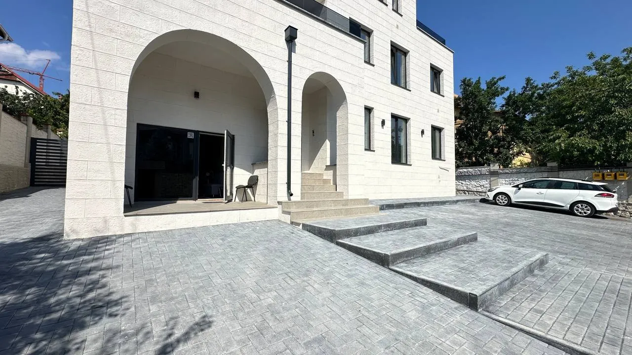 5-комнатная квартира, 150 м² — Изображение 1