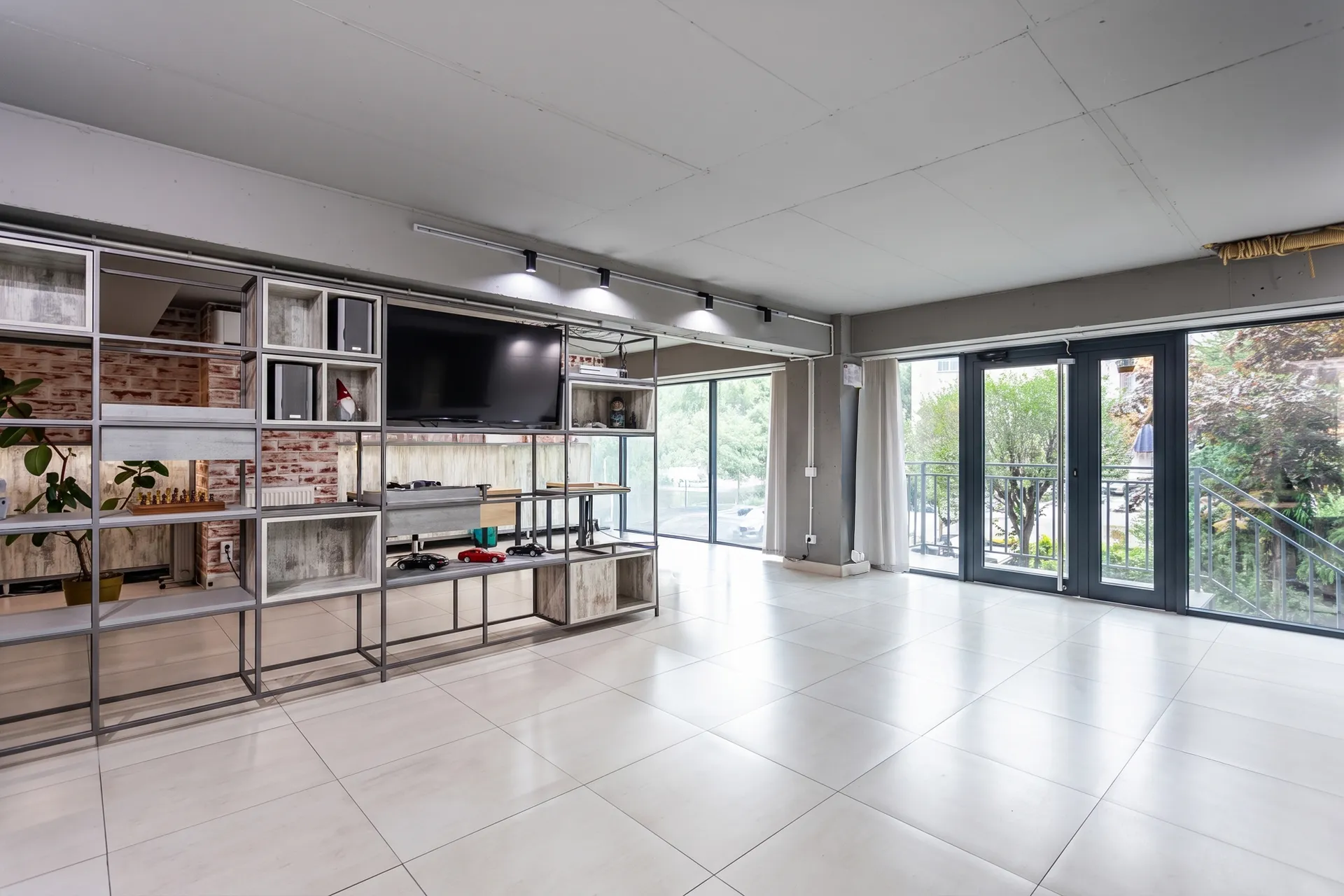Trade space, 65 m² — Image 2