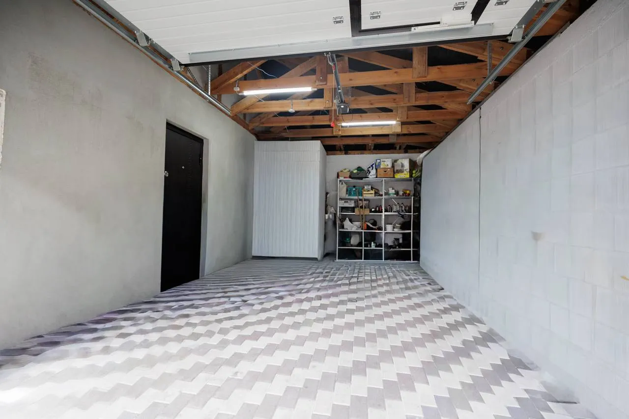 2-floor house, 260 m² — Image 3
