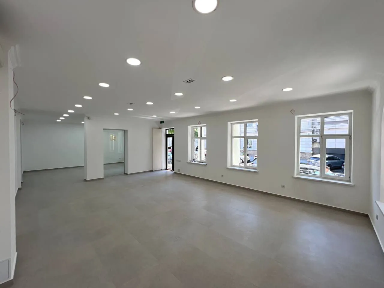 Торговое помещение, 174 м² — Изображение 1