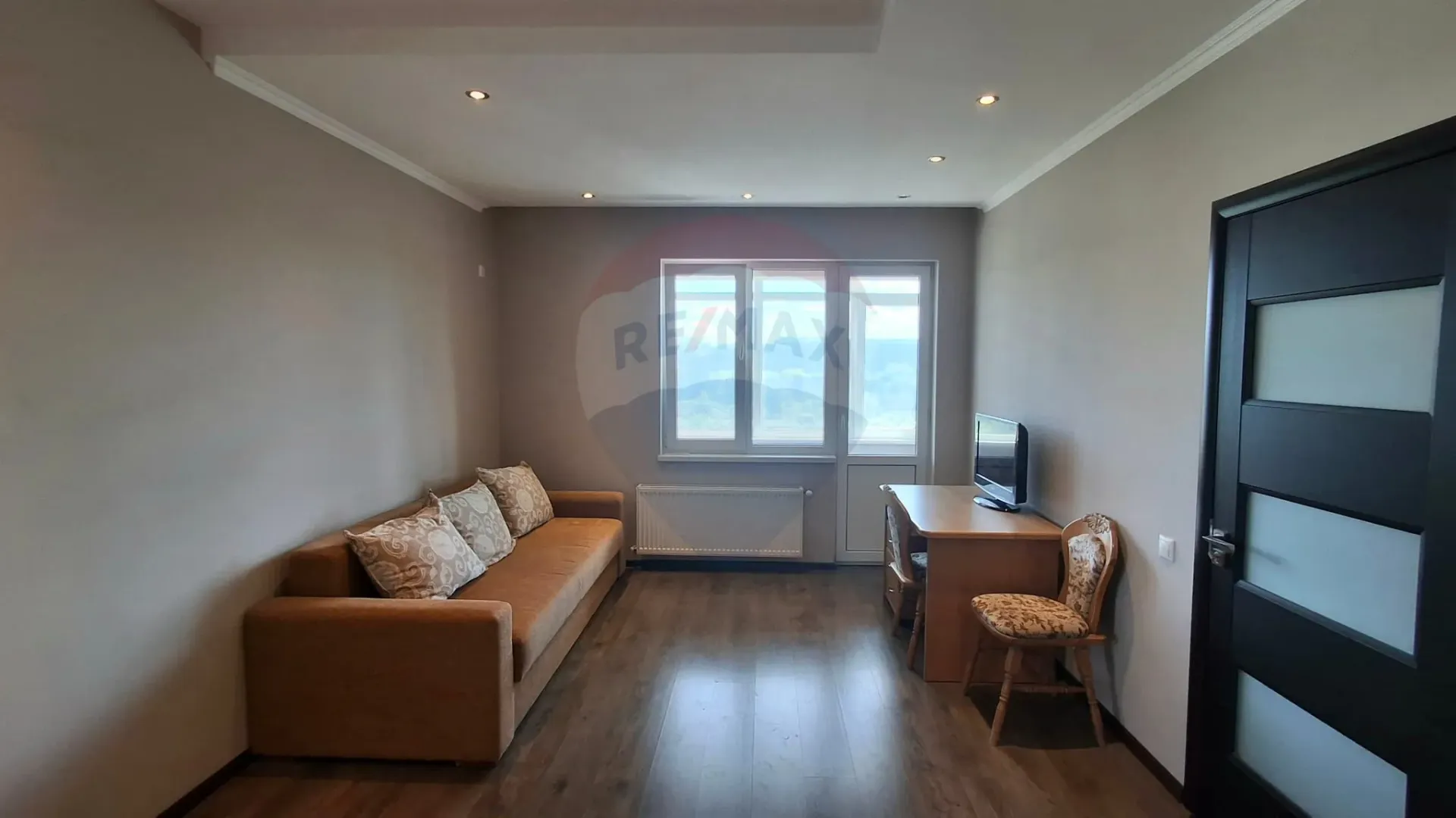 1-bedroom apartment, 43.2 m² — Image 1