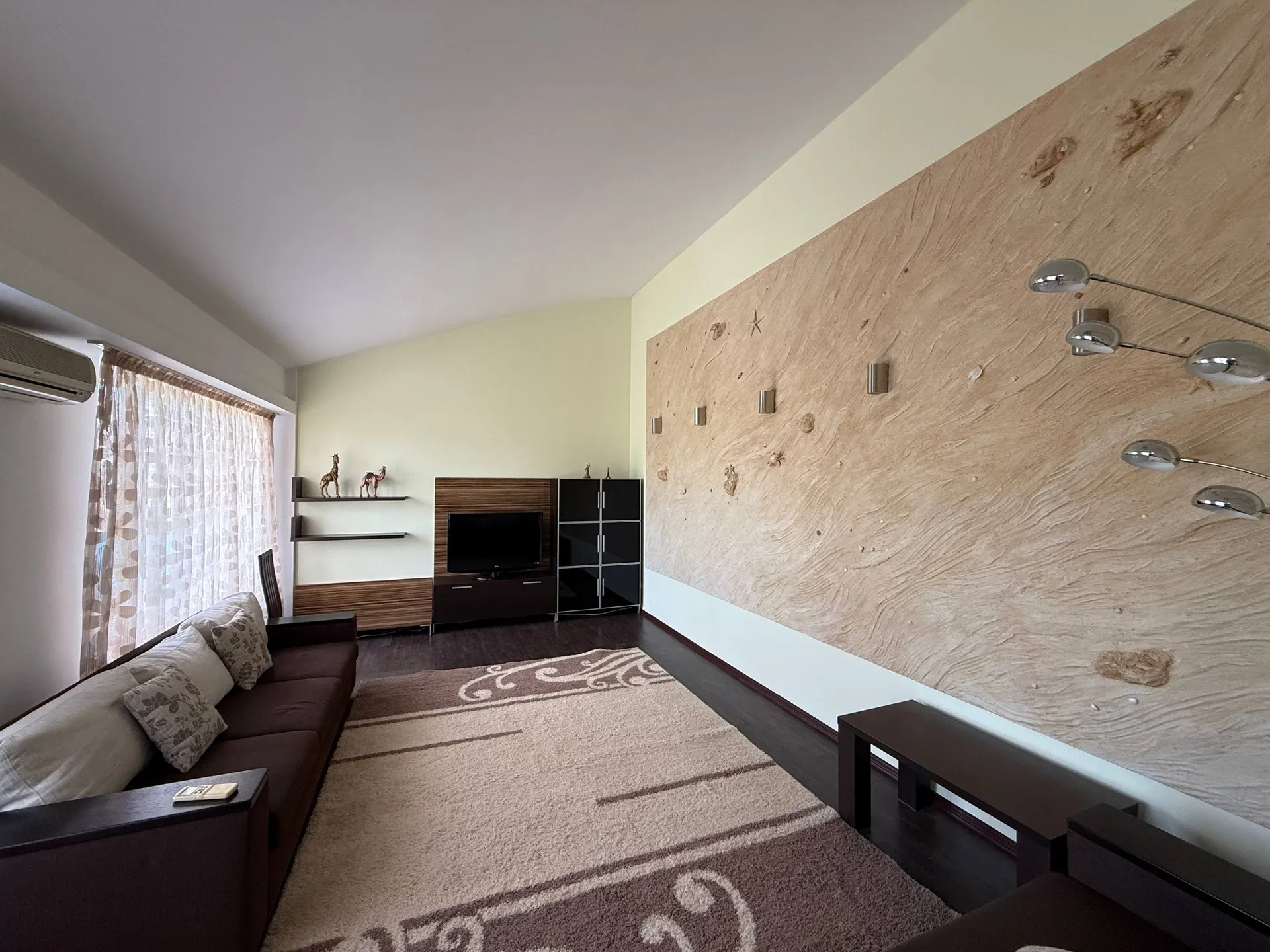 2-комнатная квартира, 130 м² — Изображение 1