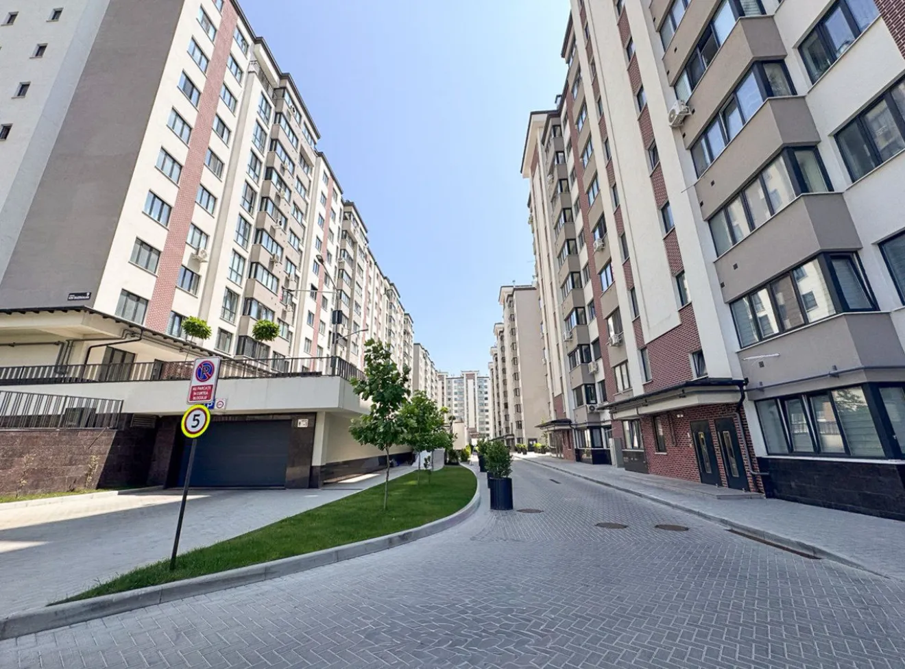 3-комнатная квартира, 93 м² — Изображение 1