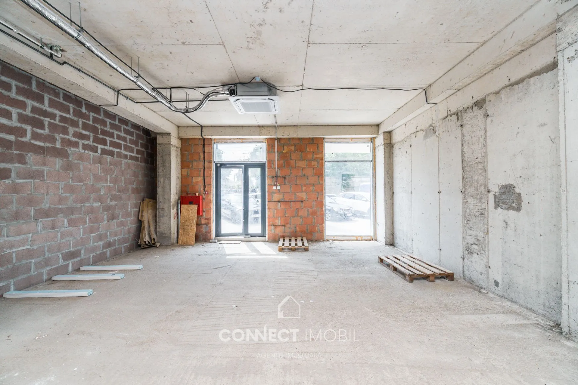 Spațiu cu destinație liberă, 132.4 m² — Imagine 1