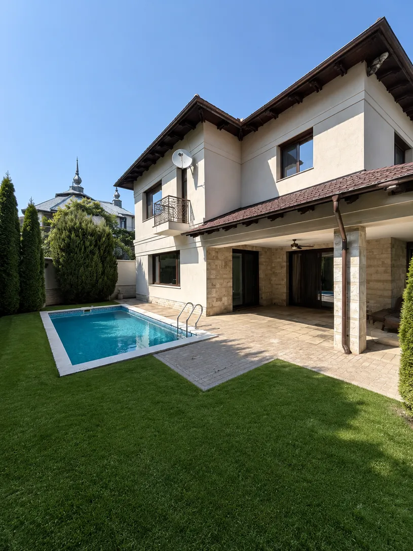 2-floor house, 280 m² — Image 3