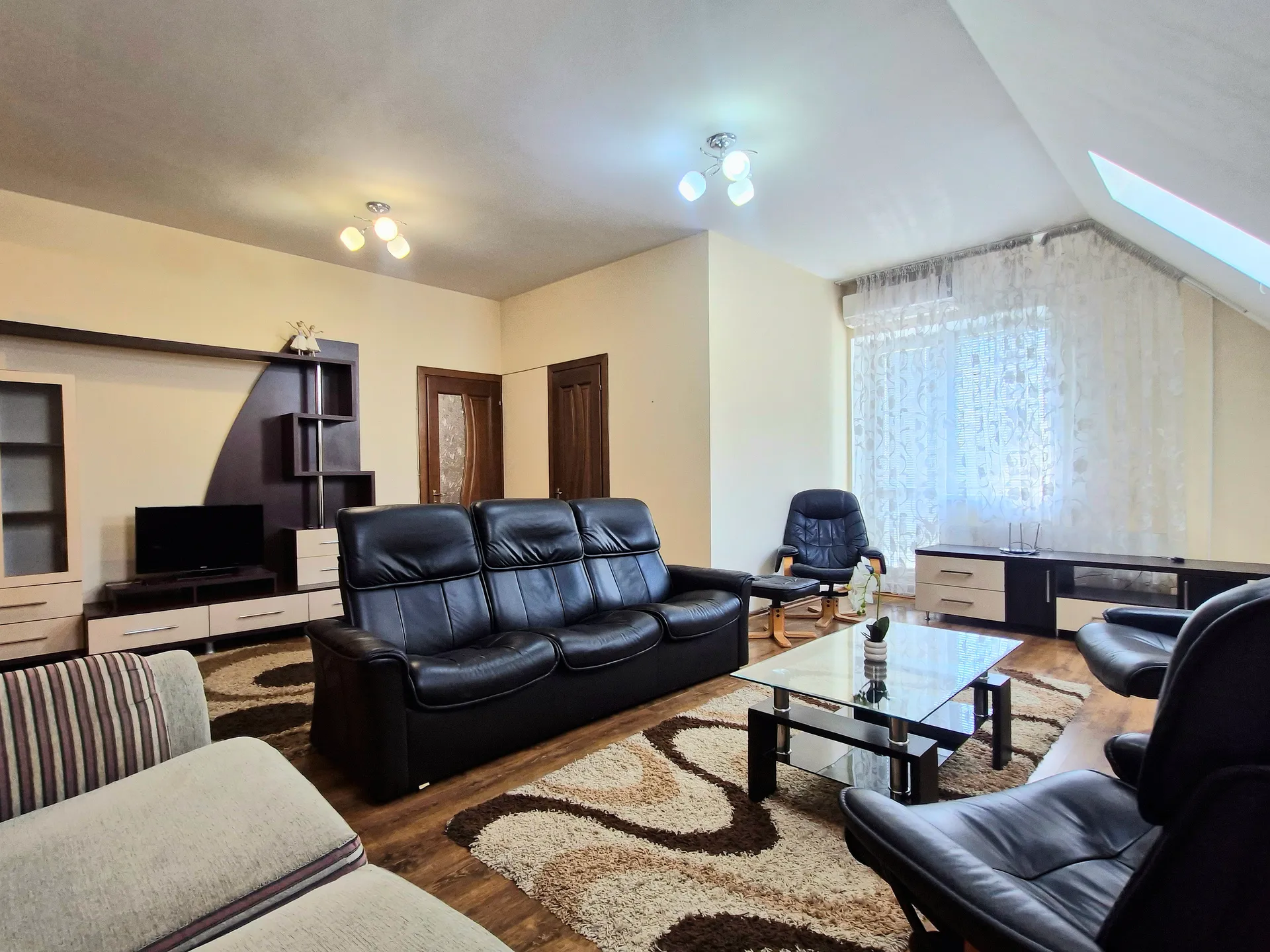 3-camere apartament, 110 m² — Imagine 1