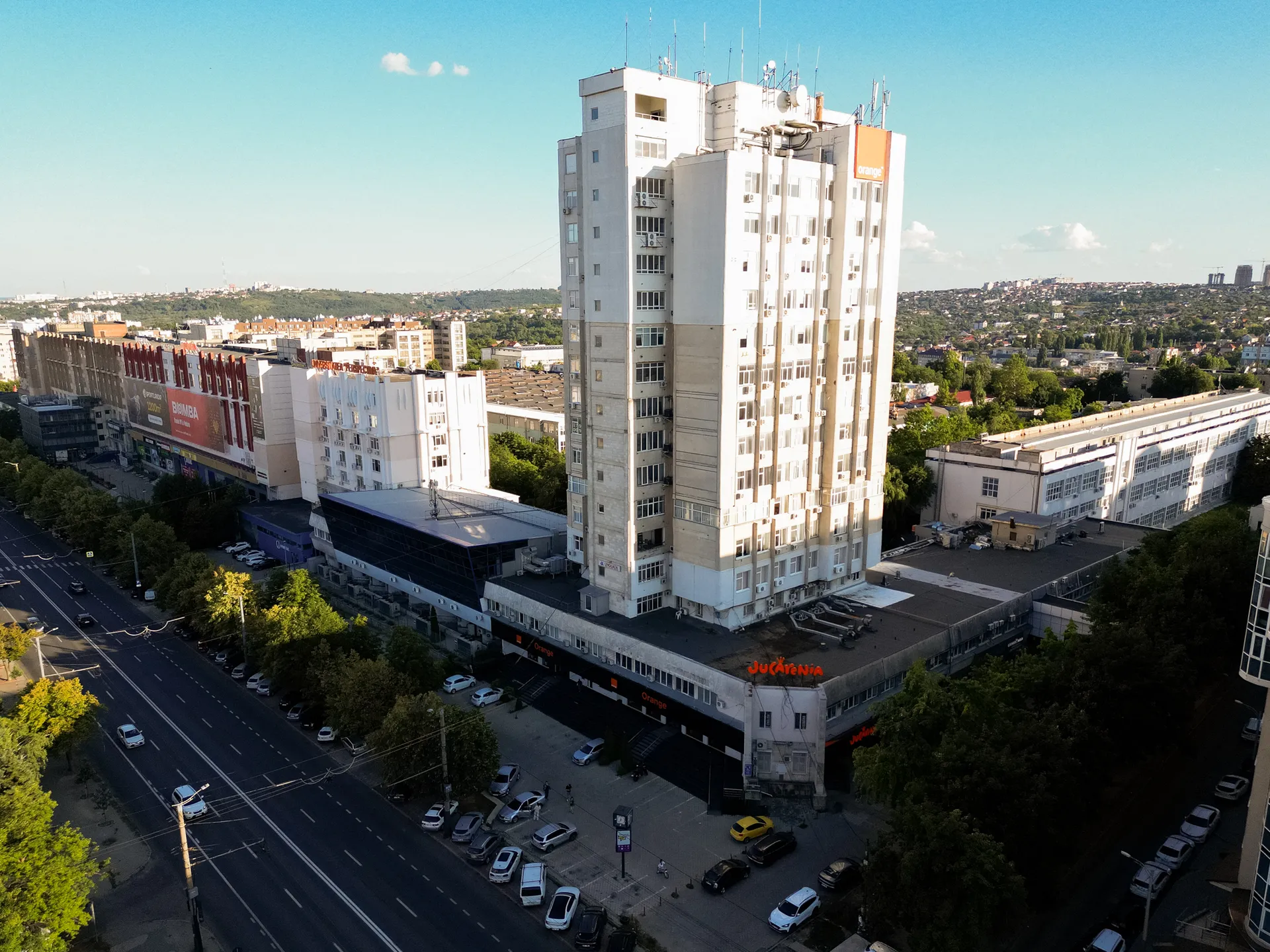 12-комнатный офис, 615.4 м² — Изображение 2