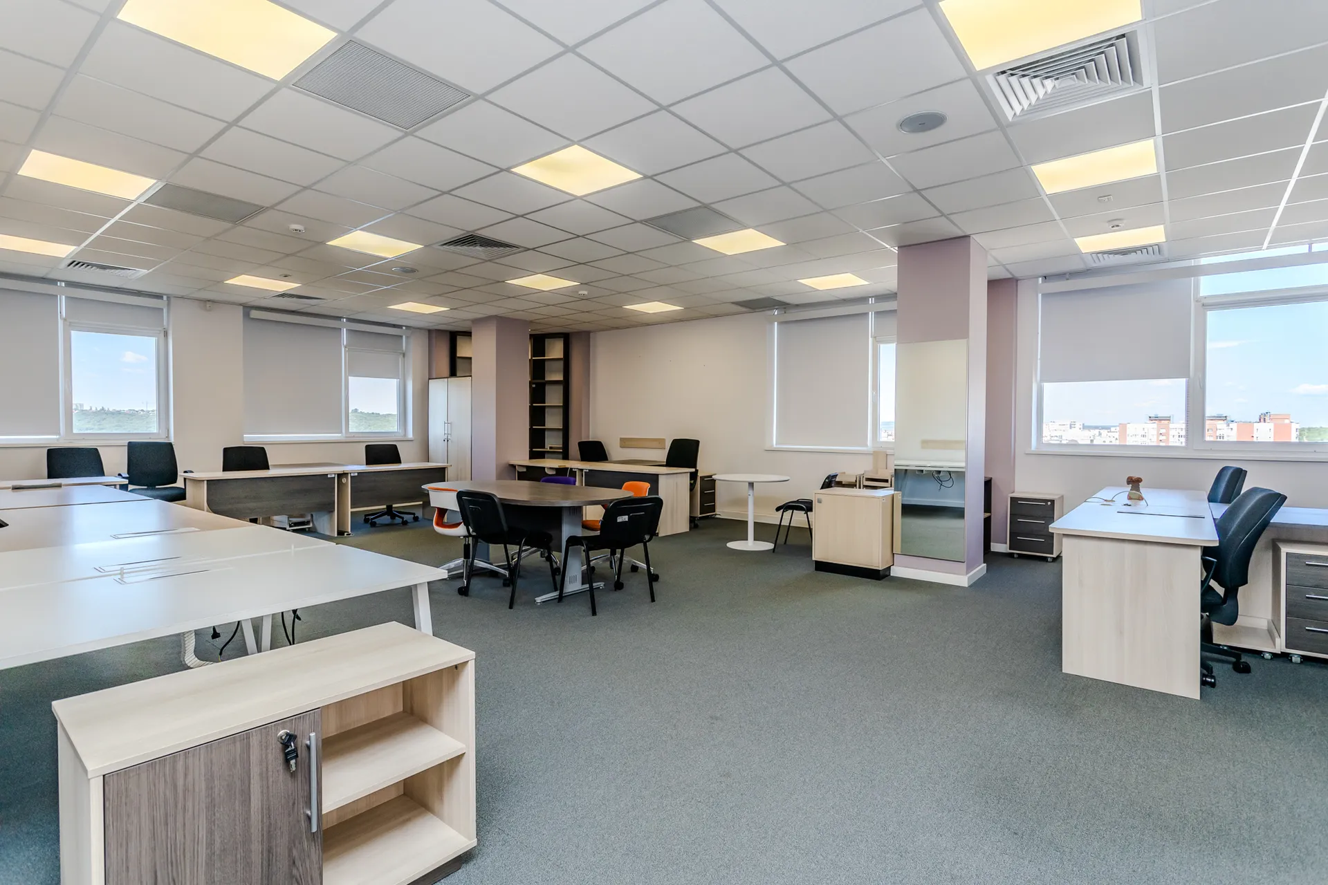 11-комнатный офис, 613.4 м² — Изображение 1