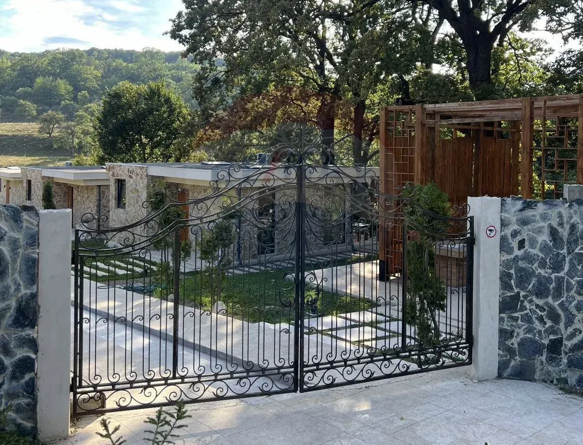 1-floor house, 185 m² — Image 1