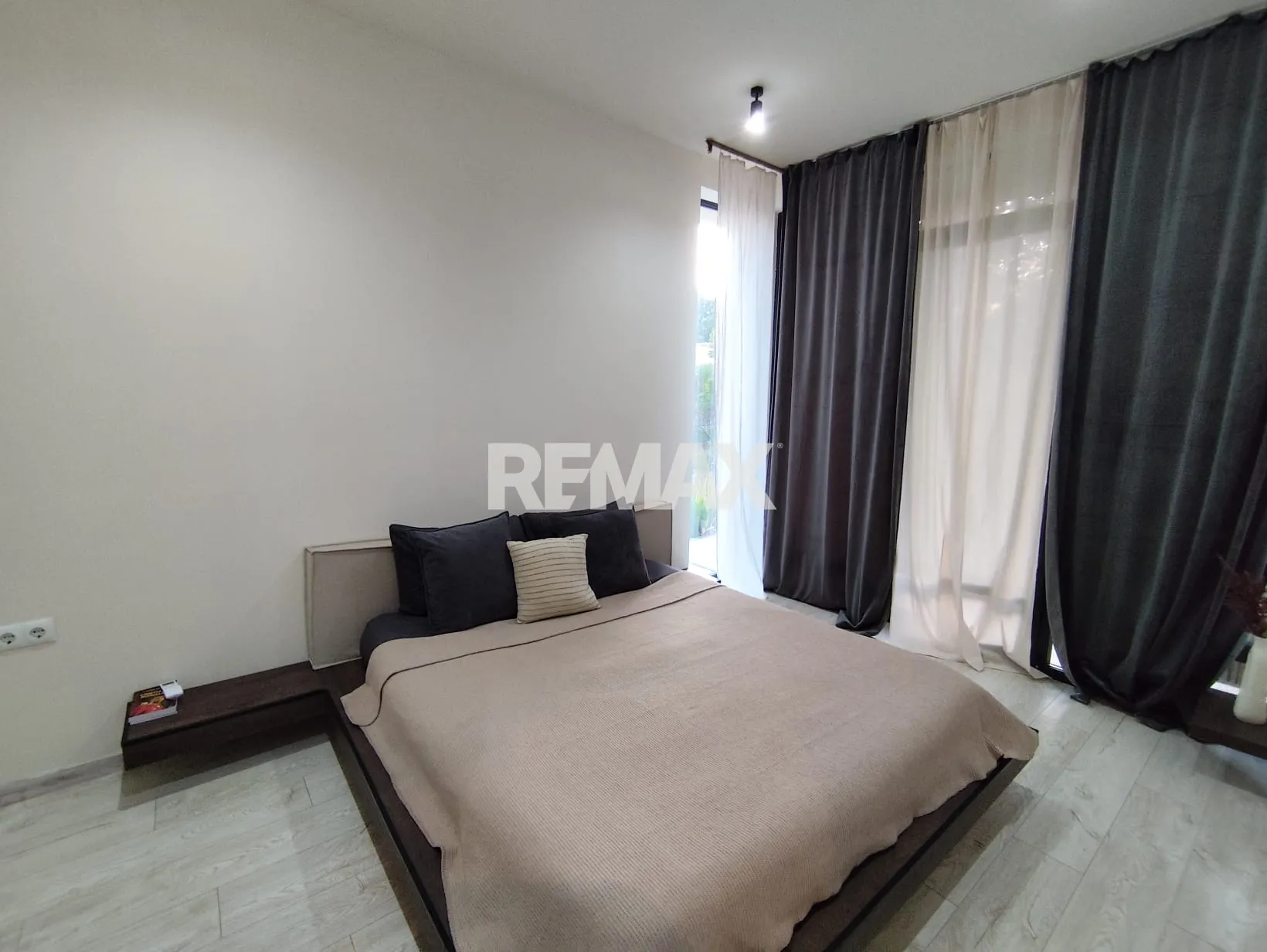 1-floor house, 185 m² — Image 3