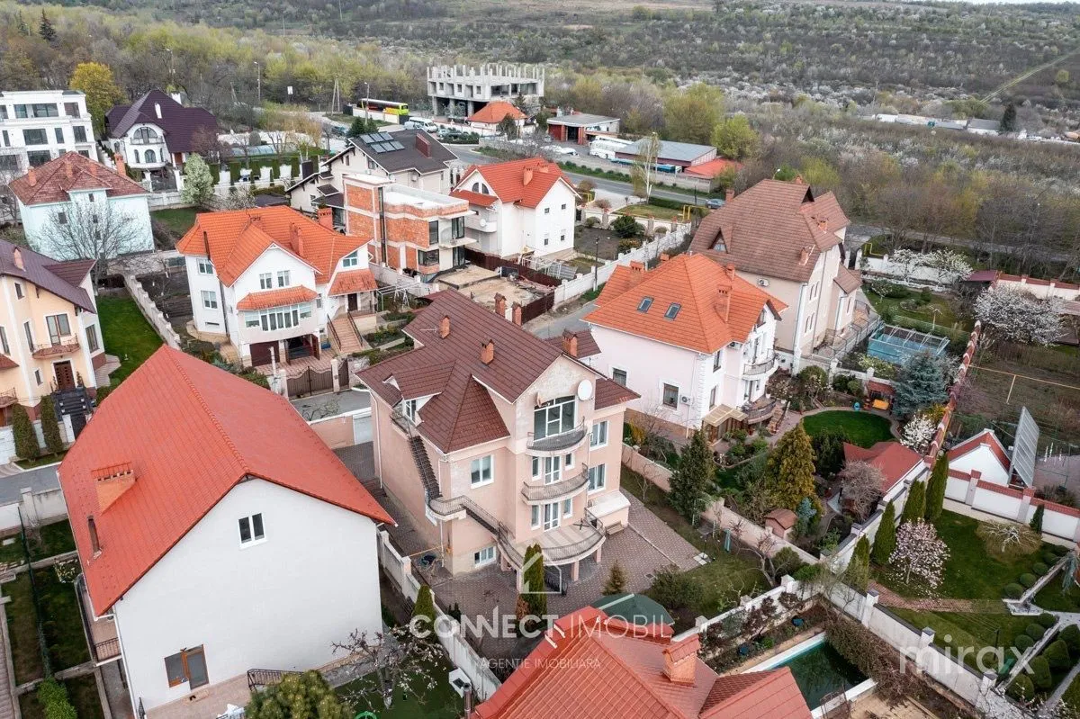 2-этажный дом, 280 м² — Изображение 1