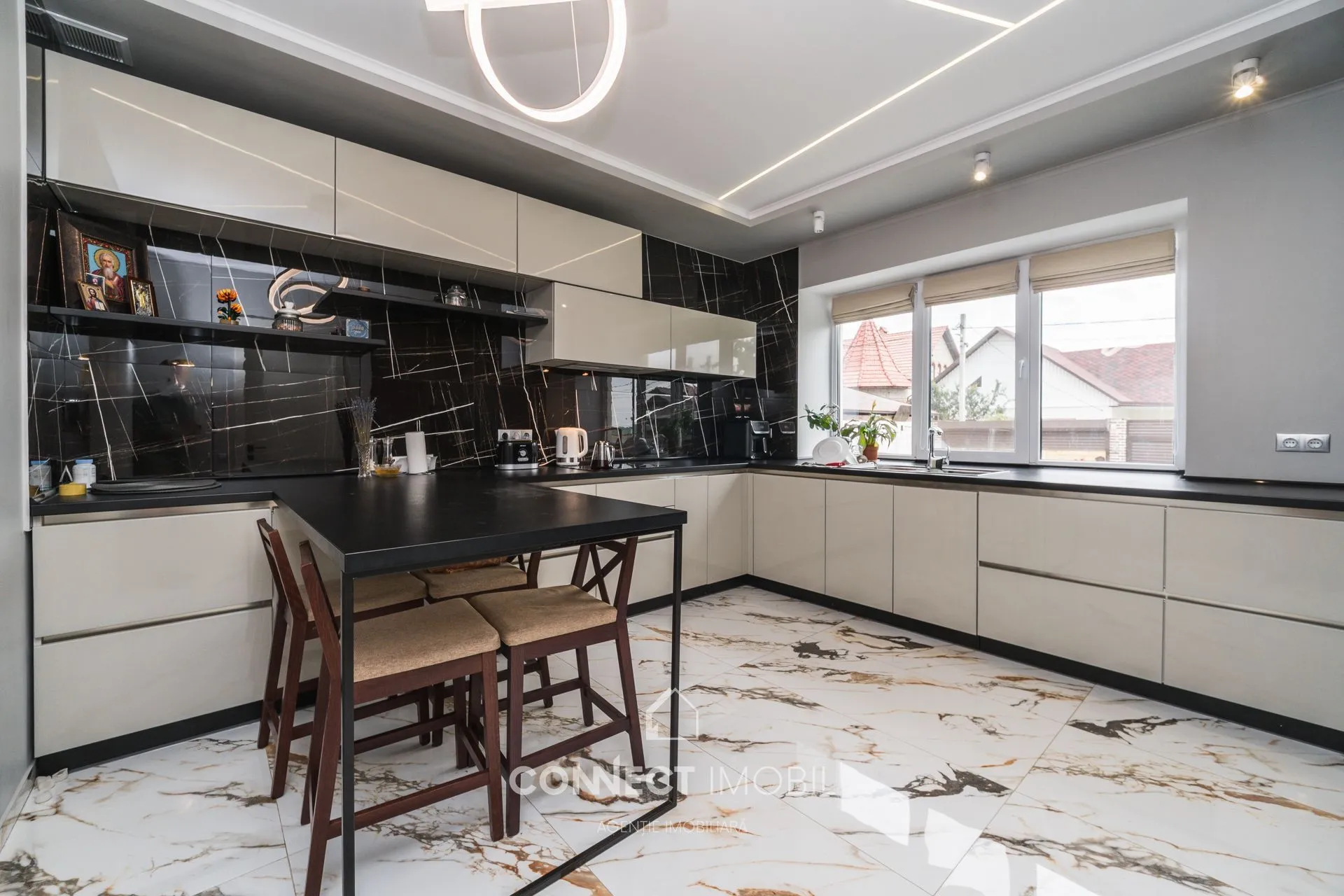 3-этажный дом, 251 м² — Изображение 2