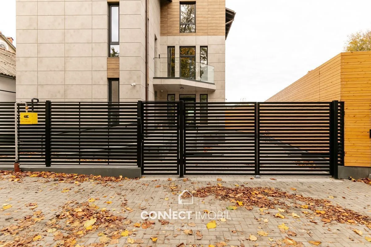 Spațiu comercial, 550 m² — Imagine 1