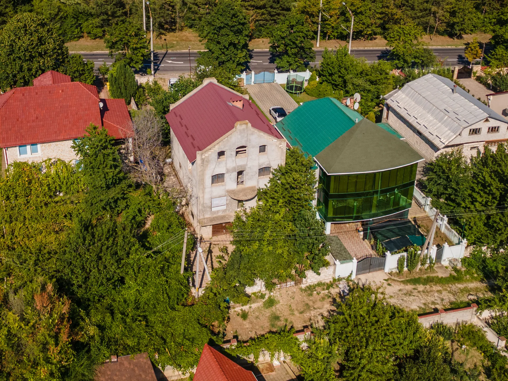 3-floor house, 250 m² — Image 2