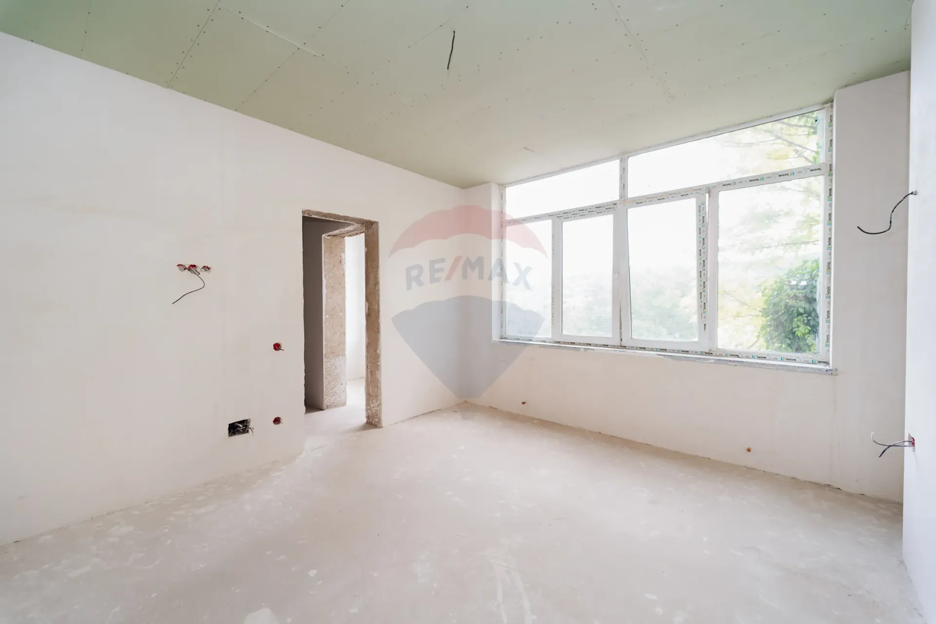 3-floor house, 200 m² — Image 9