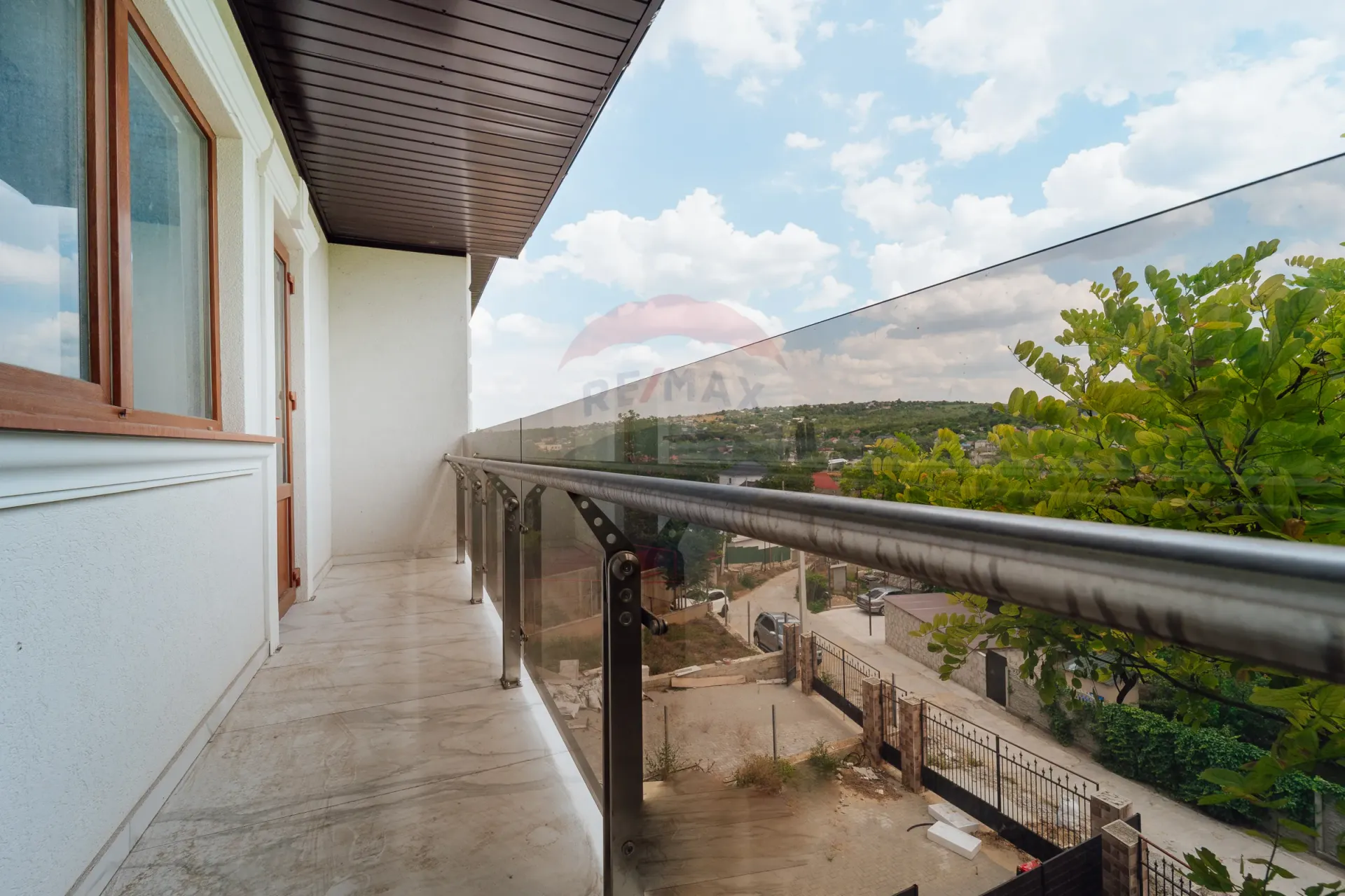 3-floor house, 200 m² — Image 5