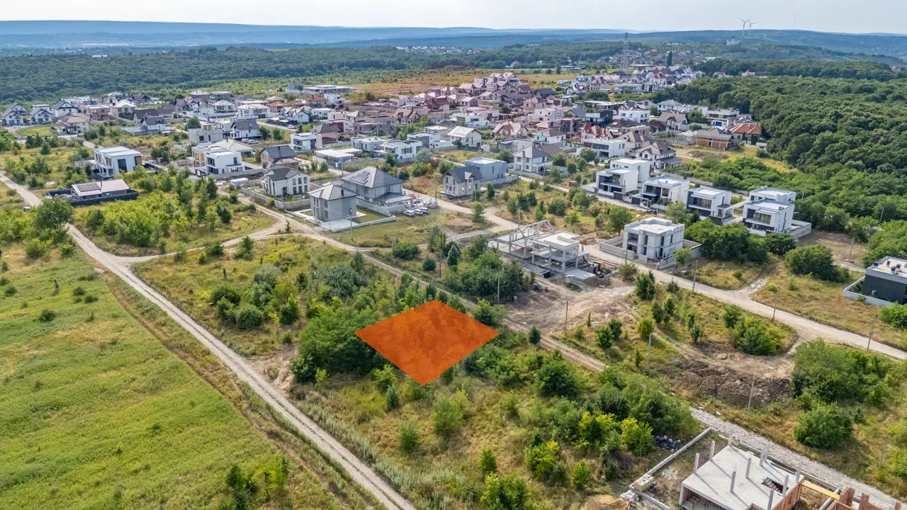 Land, 4.35 ares — Image 1