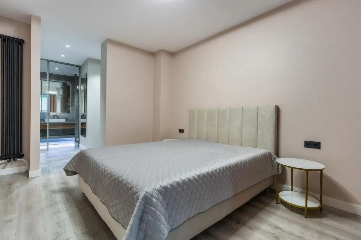 2-комнатная квартира, 84 м² — Изображение 1