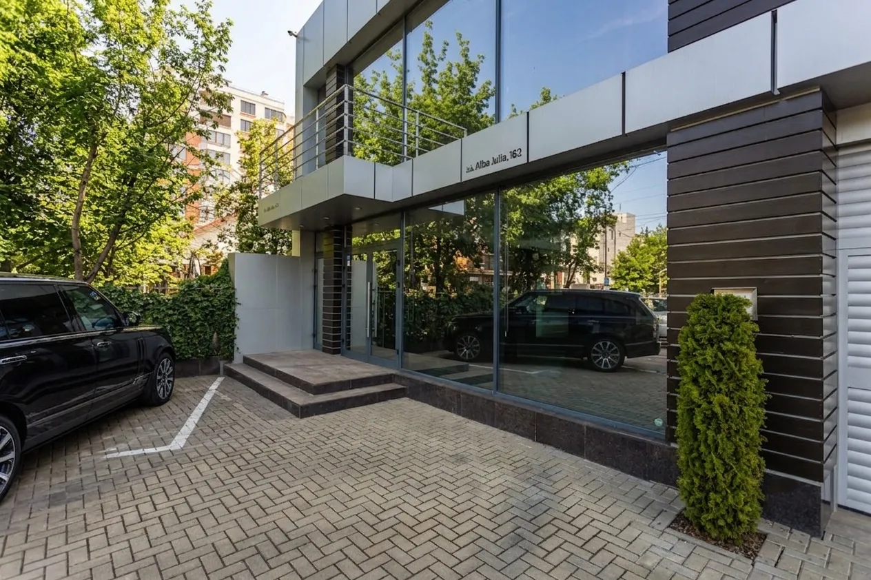 Trade space, 231 m² — Image 3