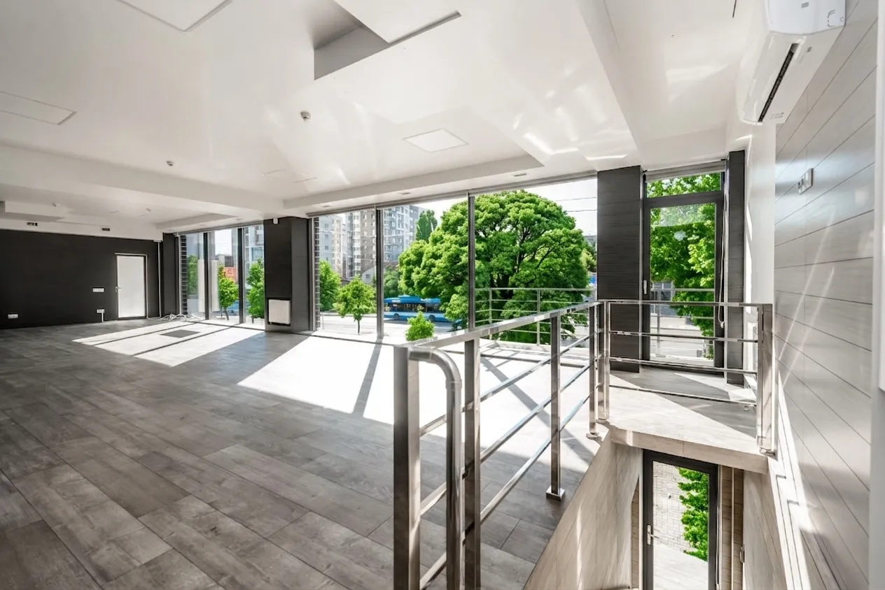 Trade space, 231 m² — Image 2