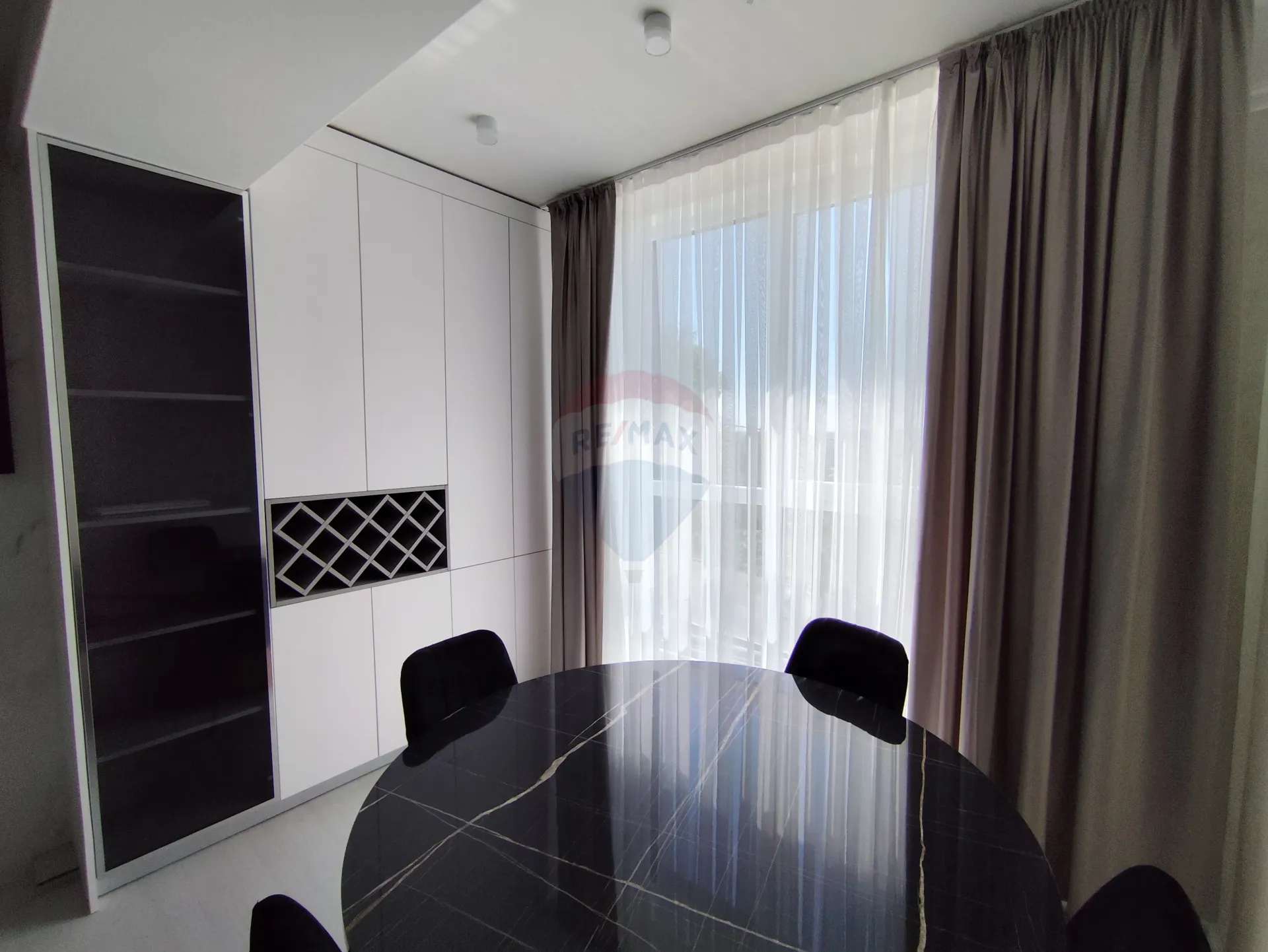 2-bedroom apartment, 76 m² — Image 3