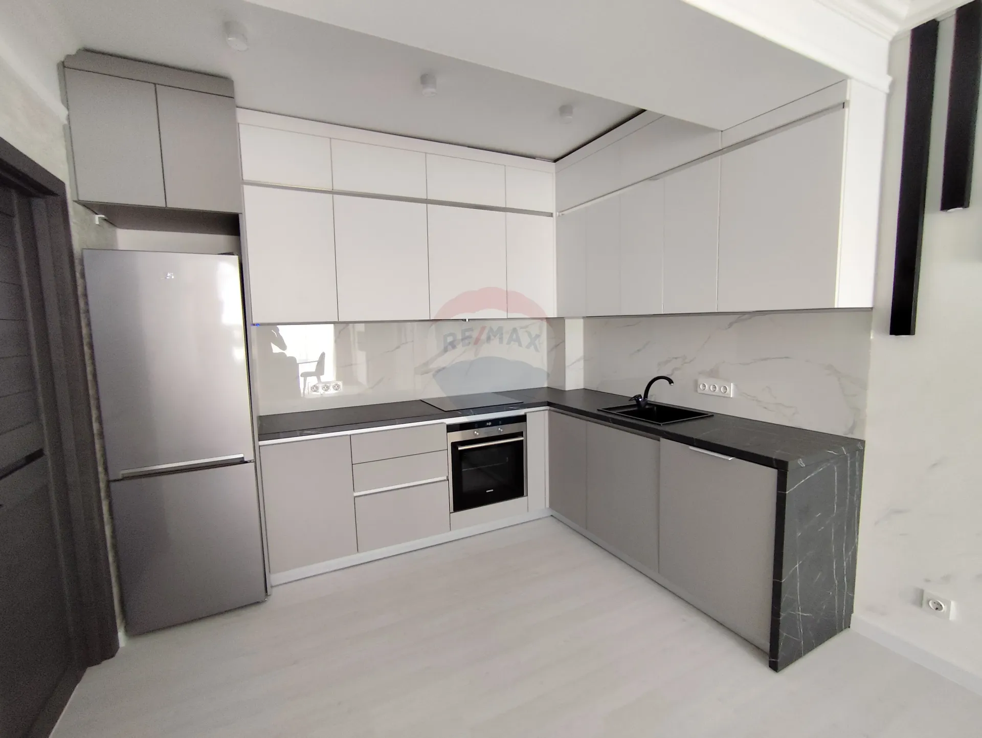 2-bedroom apartment, 76 m² — Image 2