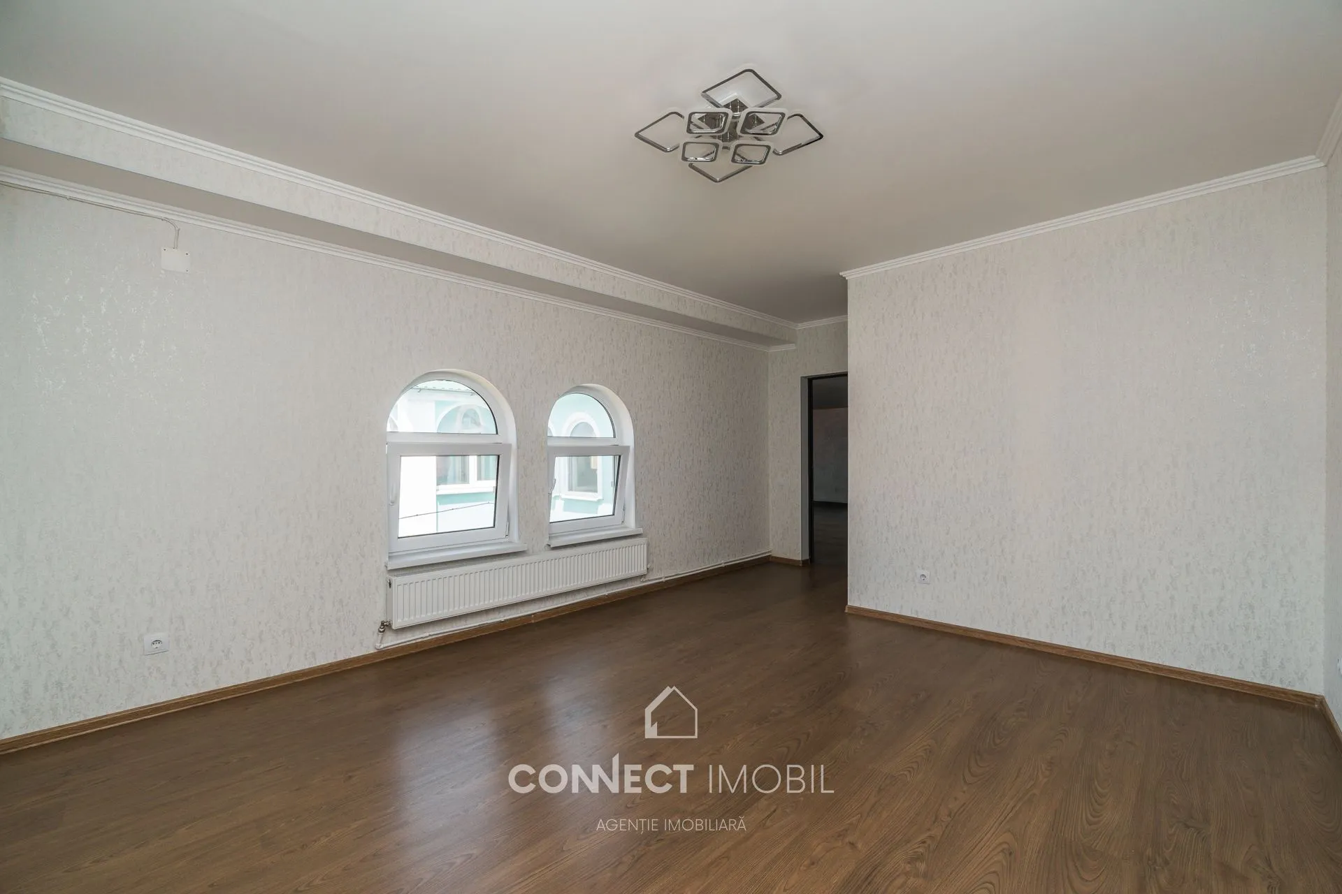 Free-purpose property, 240 m² — Image 2