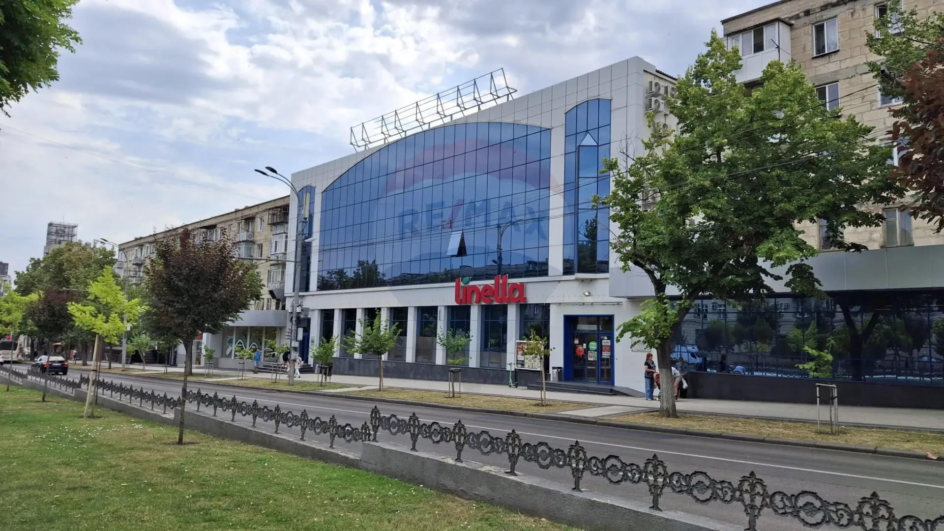 1-bedroom office, 200 m² — Image 3