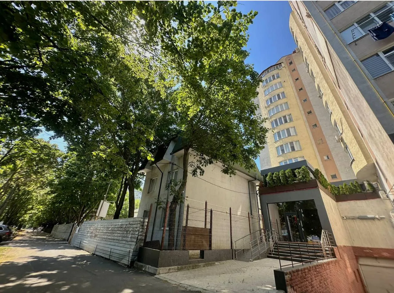 Торговое помещение, 208 м² — Изображение 2