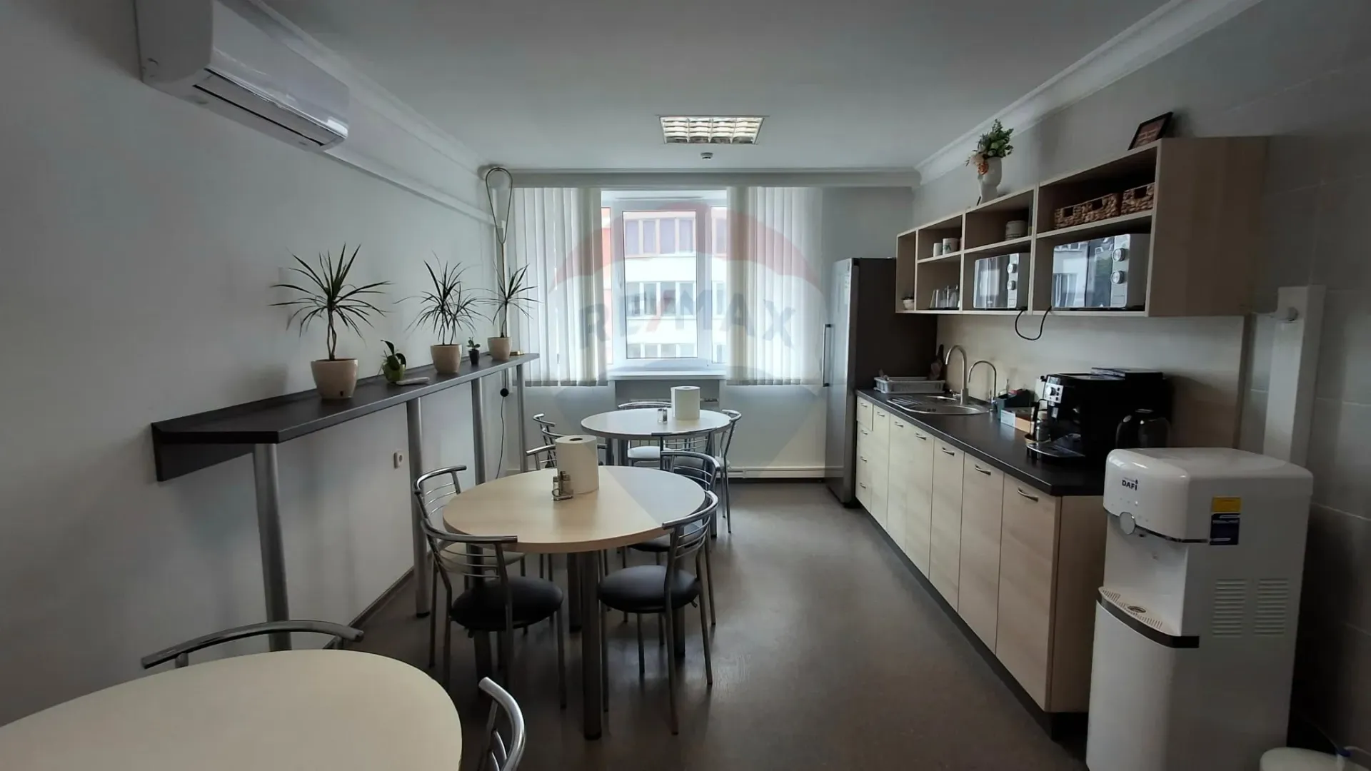 1-bedroom office, 200 m² — Image 2