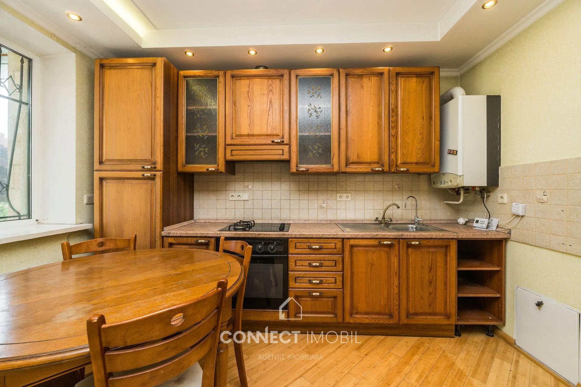 3-этажный дом, 220 м² — Изображение 2