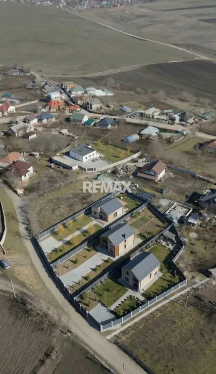 Land, 9 m² — Image 1